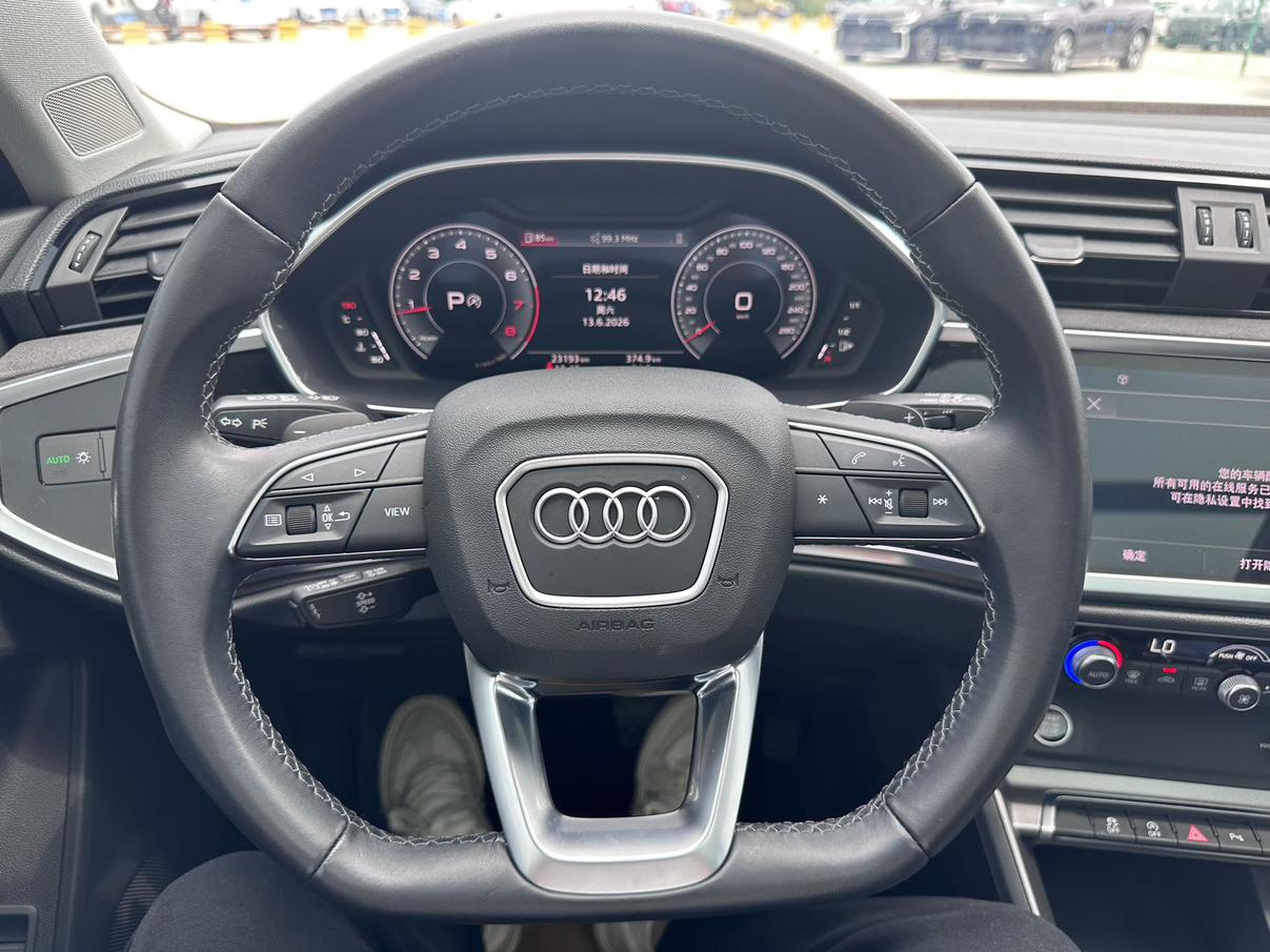 Audi Q3 2023, фото 15