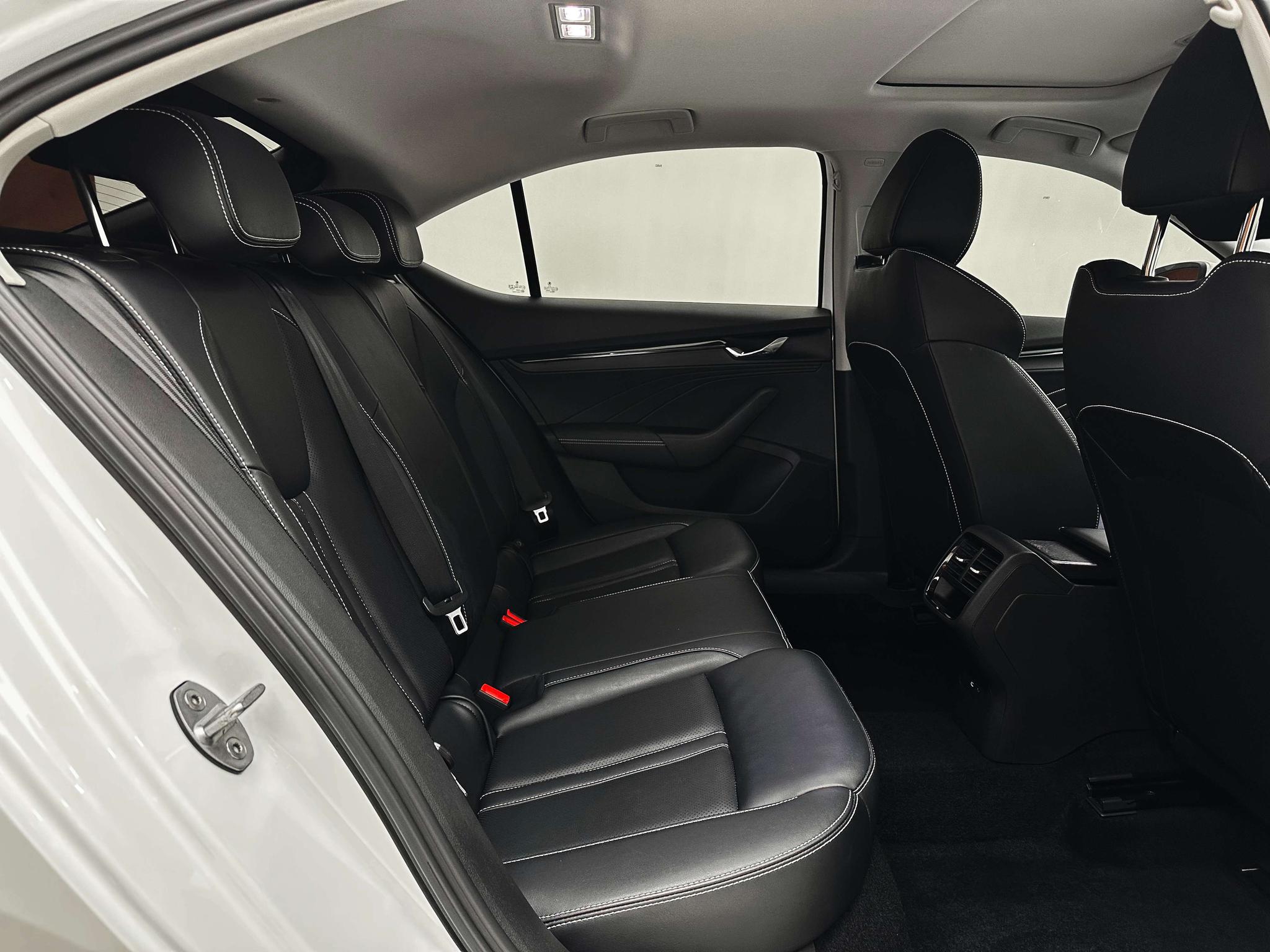 Skoda Octavia 2023, фото 15