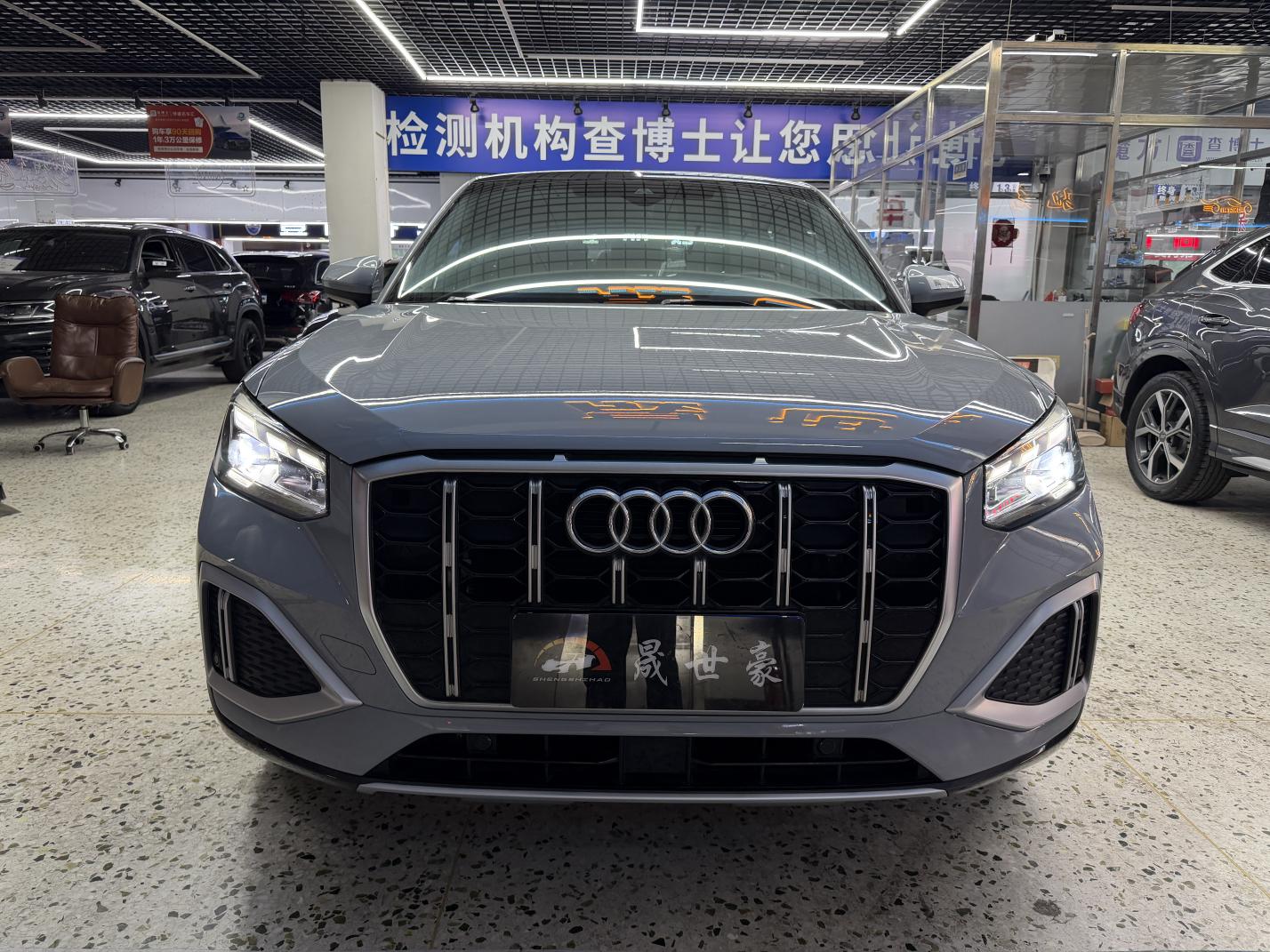 Audi Q2L 2022, фото 2