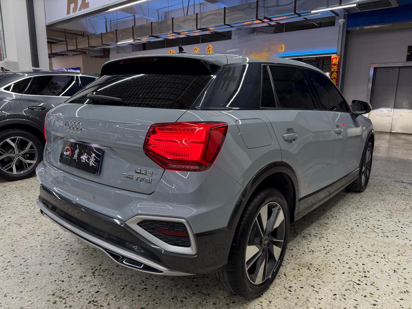 Audi Q2L 2022, фото 6