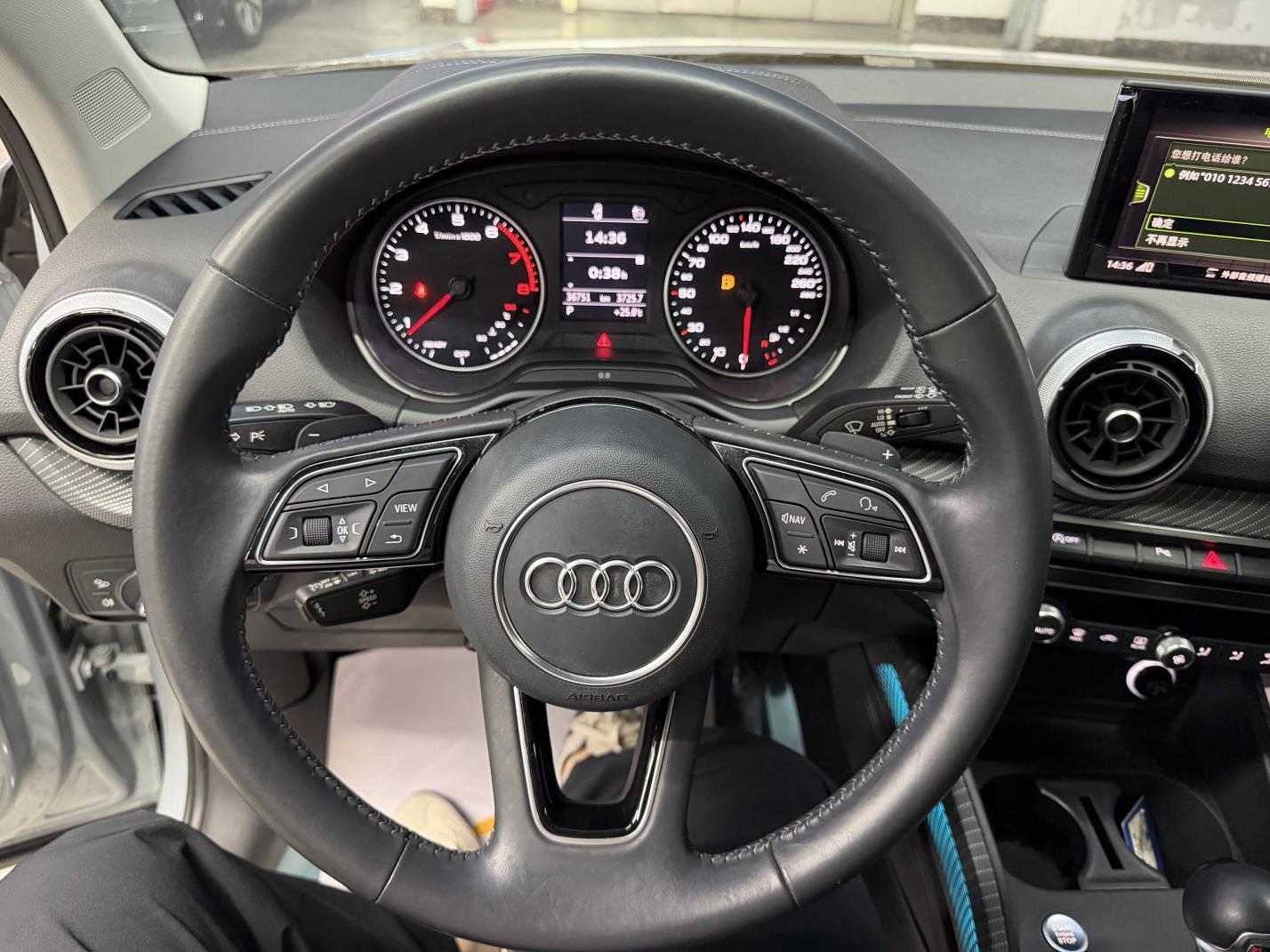 Audi Q2L 2022, фото 10