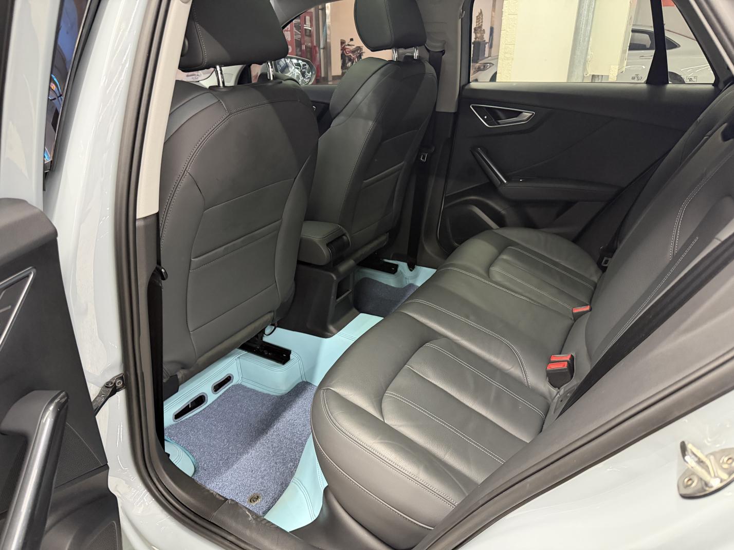 Audi Q2L 2022, фото 14
