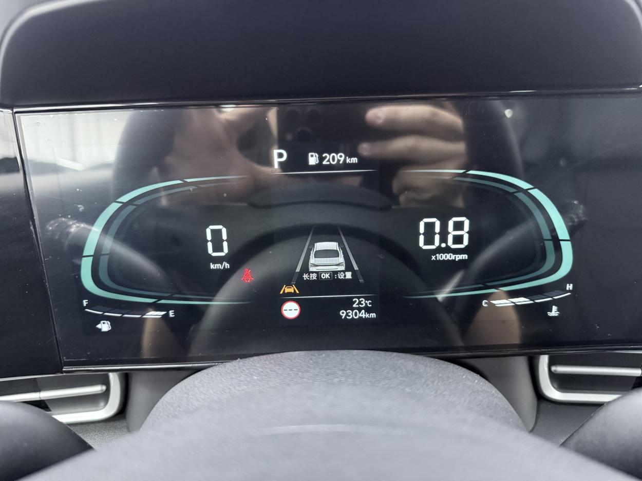 Hyundai Elantra 2023, фото 16