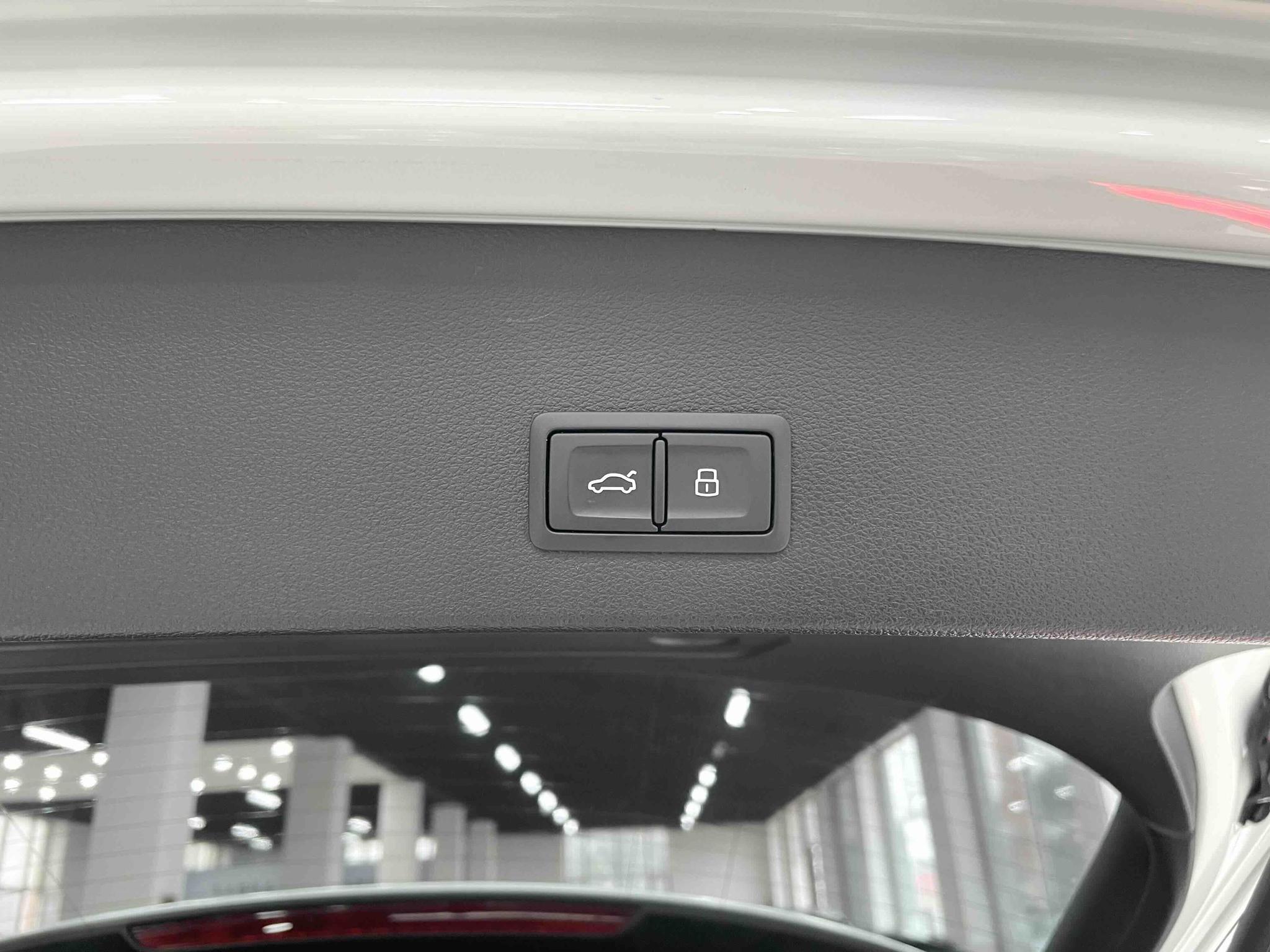 Audi Q2L 2022, фото 17