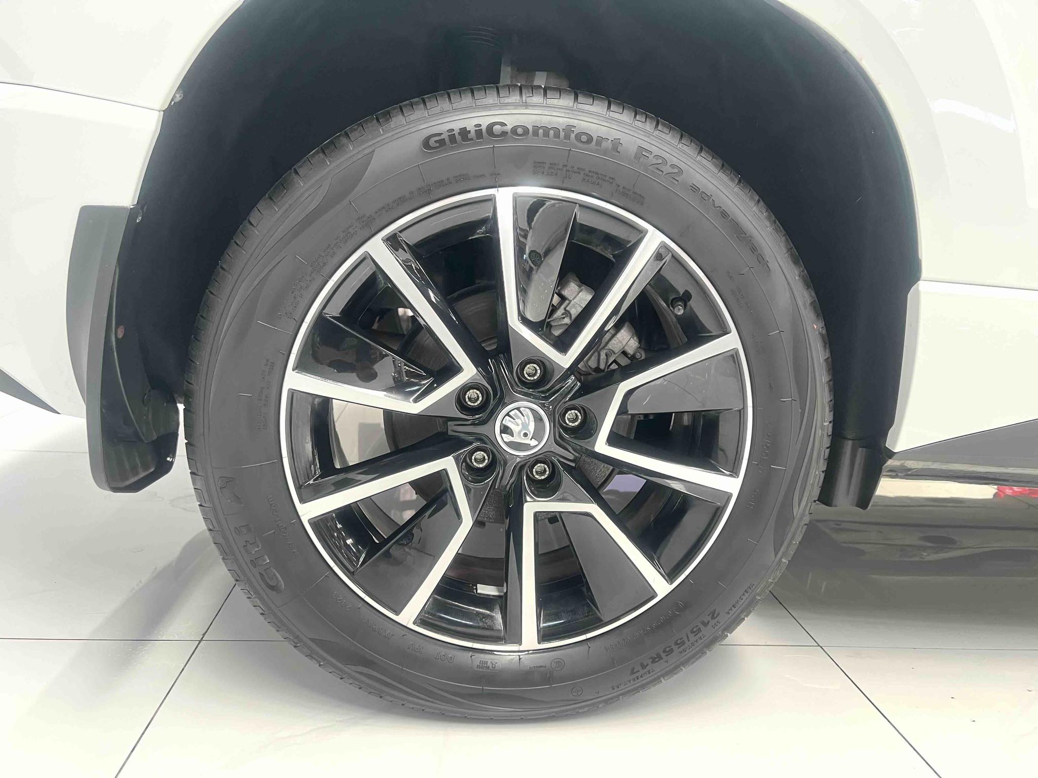 Skoda Karoq 2024, фото 14