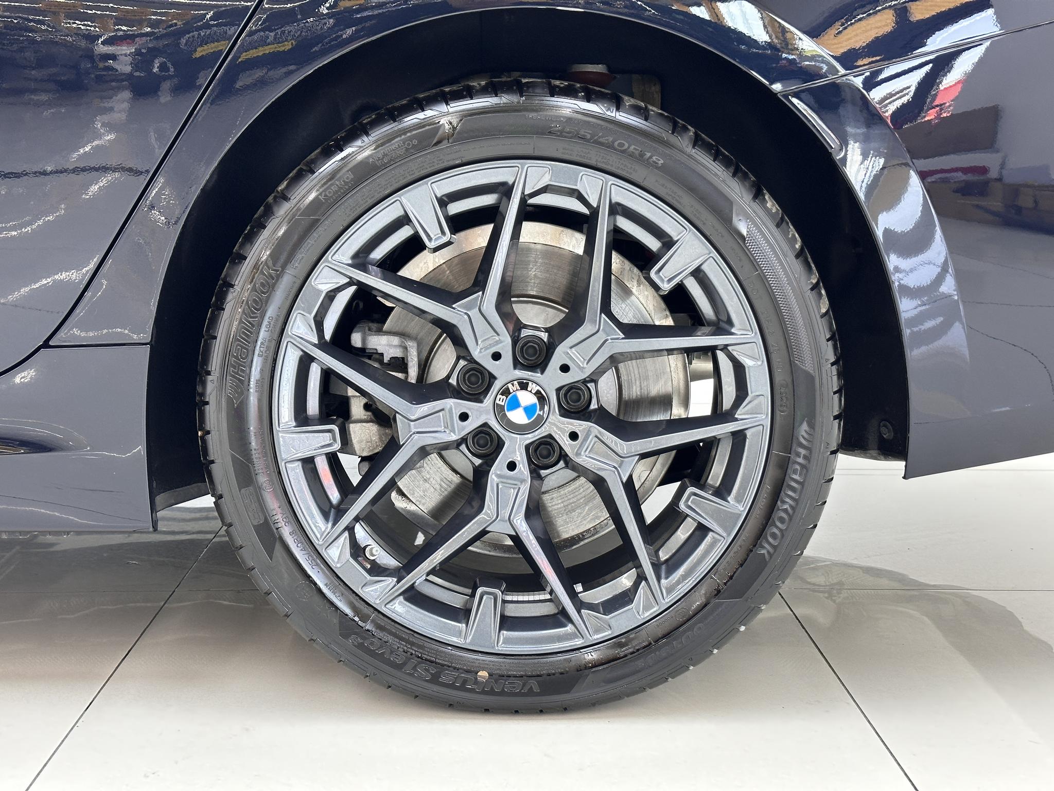 BMW 3 2025, фото 16