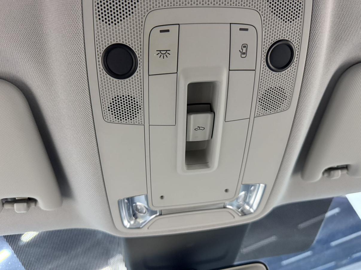 Audi Q2L 2022, фото 14