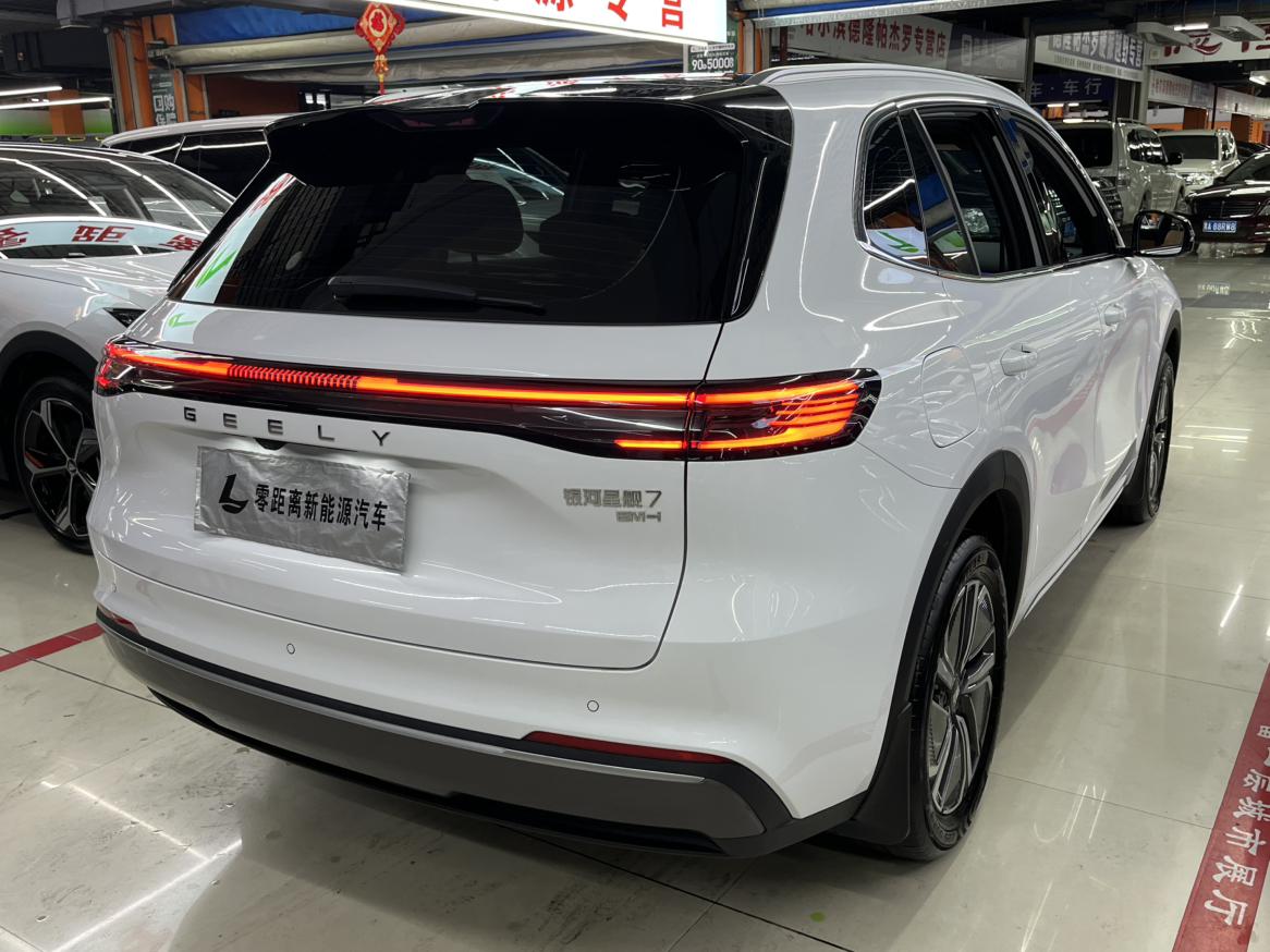 Geely Galaxy Starship 7 EM-i 2025, фото 6
