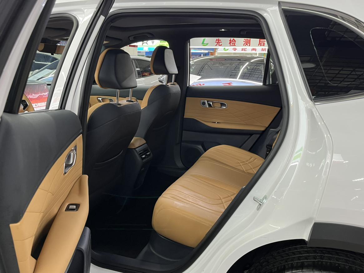 Geely Galaxy Starship 7 EM-i 2025, фото 8