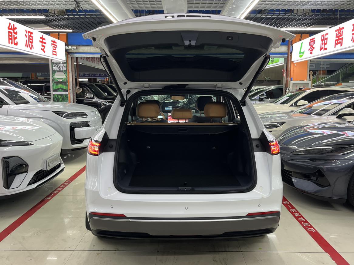 Geely Galaxy Starship 7 EM-i 2025, фото 15