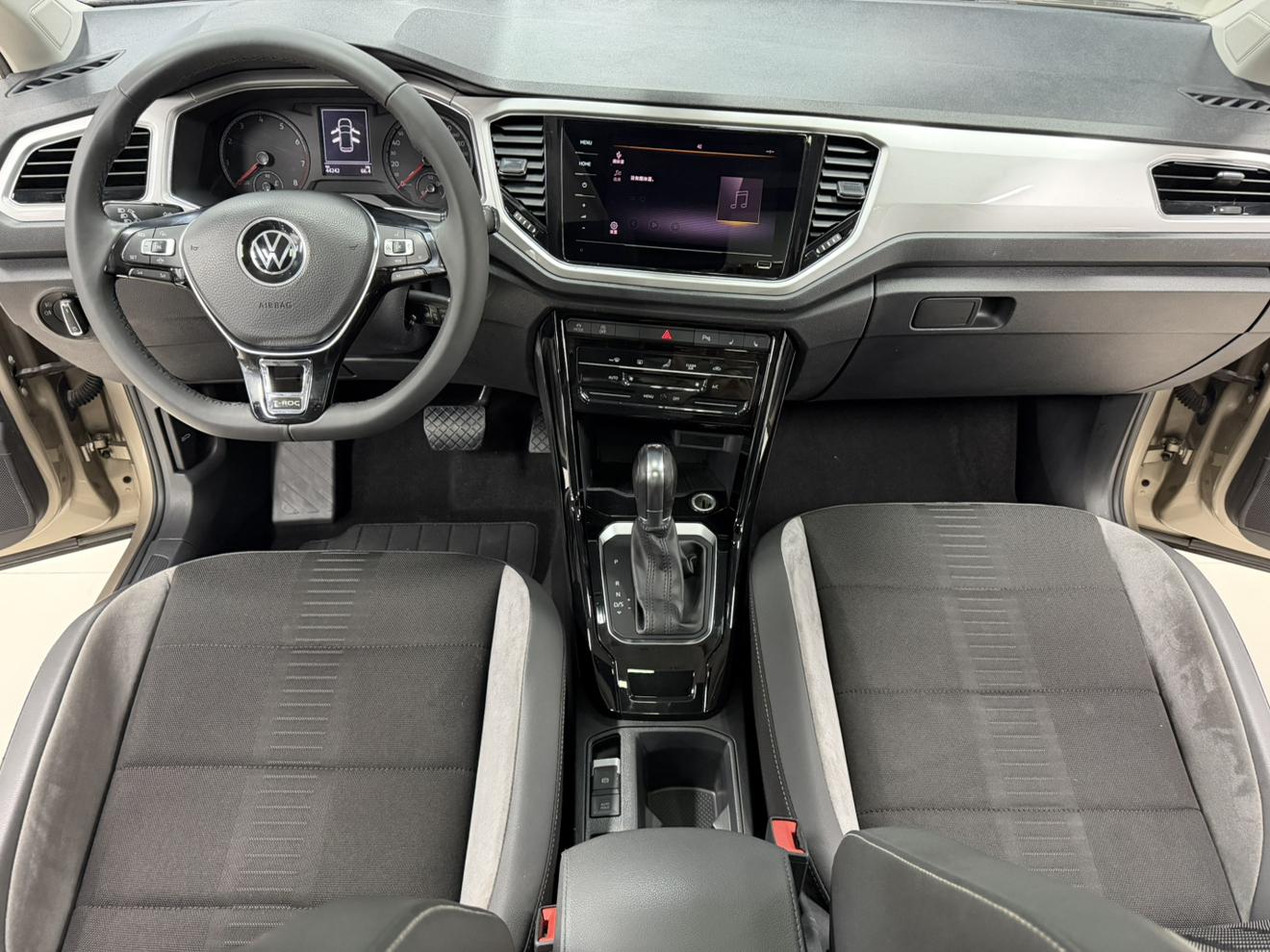 Volkswagen T-Roc 2021, фото 16