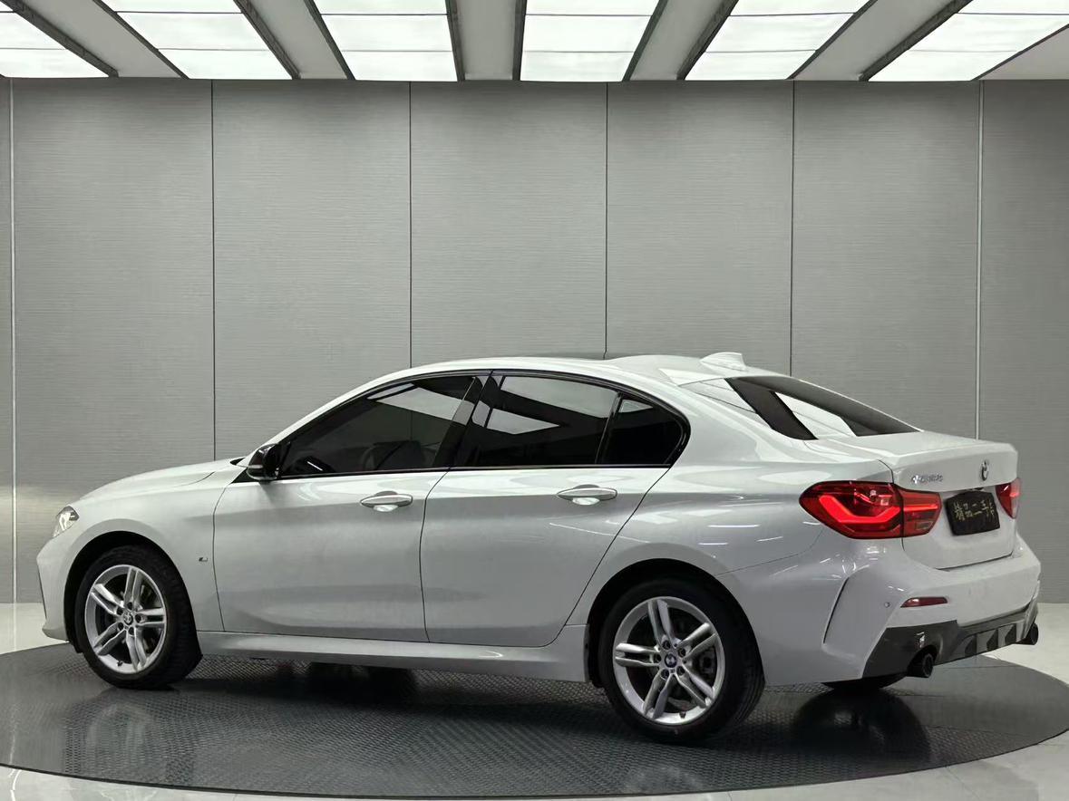 BMW 1 Series 2021, фото 3