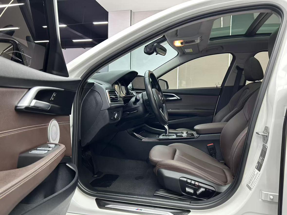 BMW 1 Series 2021, фото 9