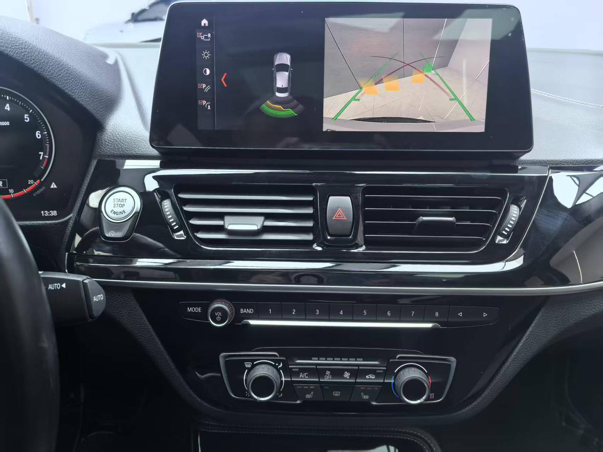 BMW 1 Series 2021, фото 12