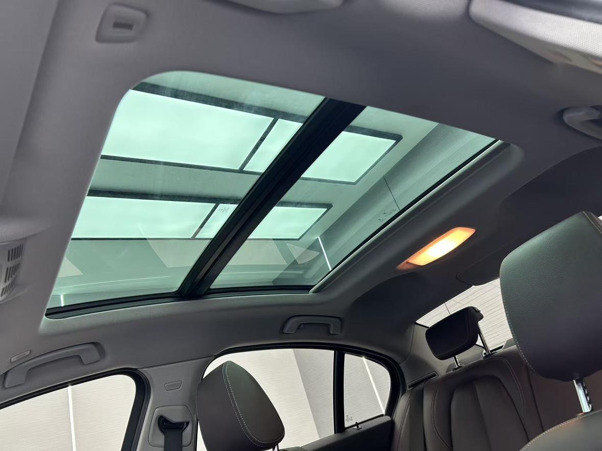 BMW 1 Series 2021, фото 15