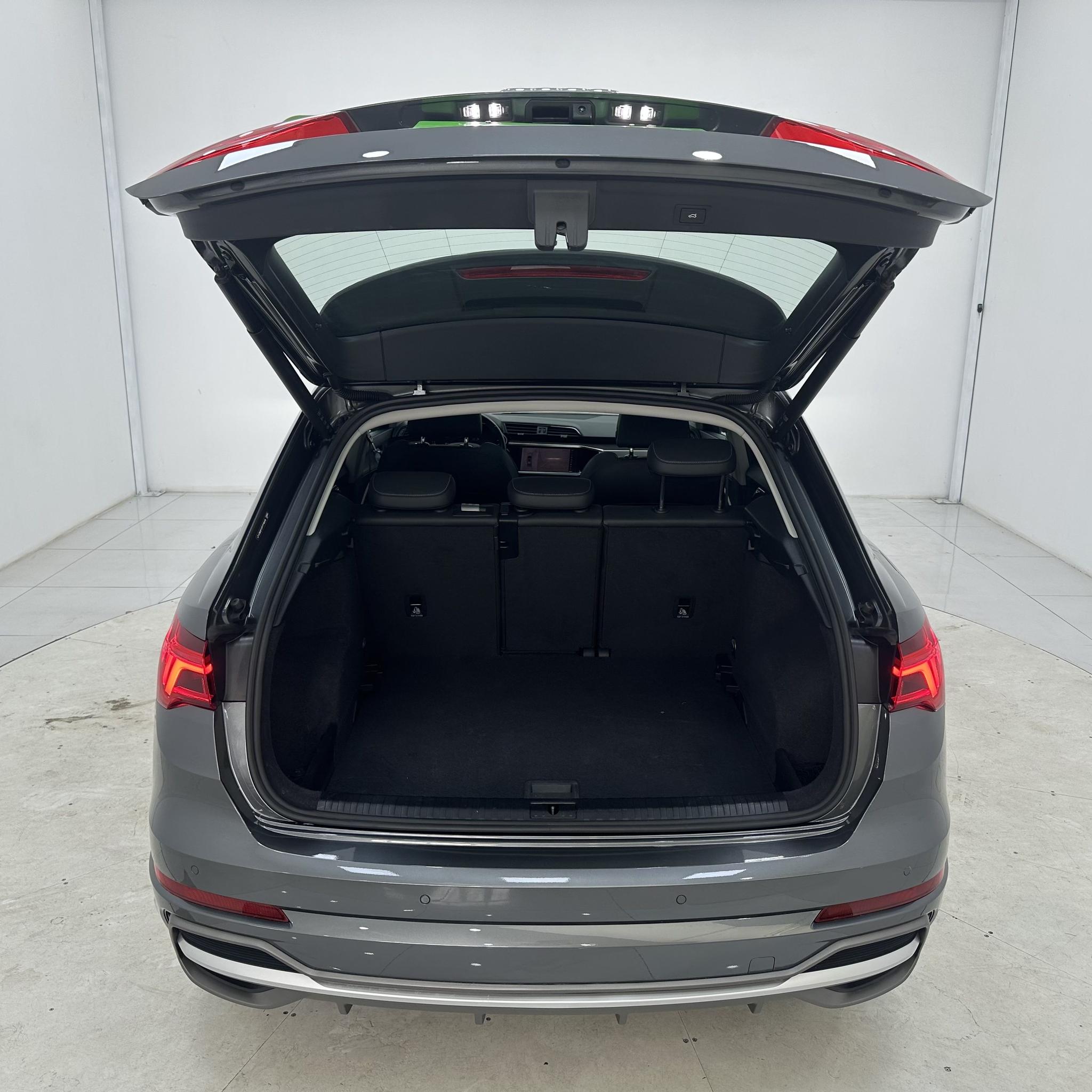 Audi Q3 2023, фото 16