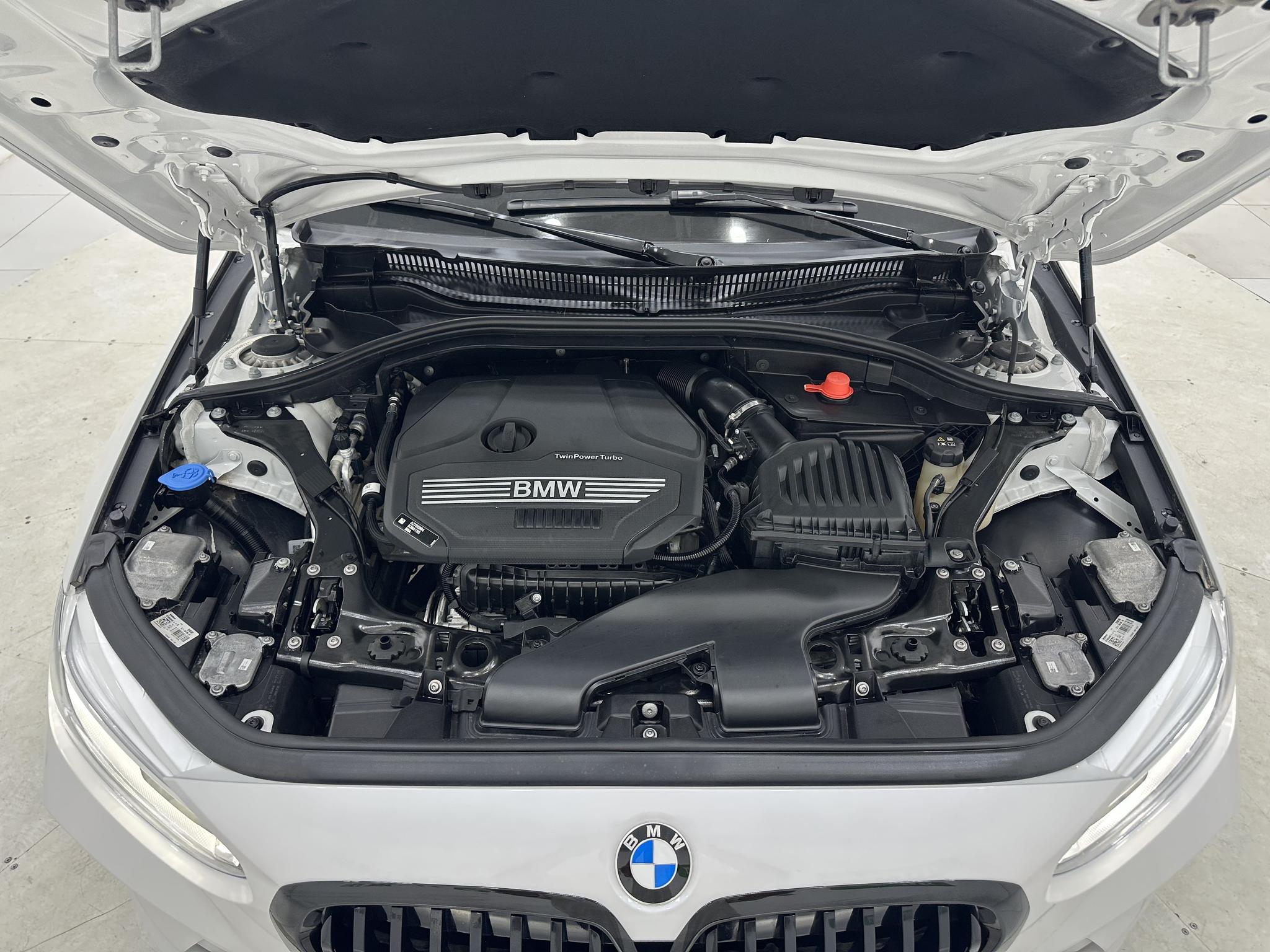 BMW 1 2023, фото 17