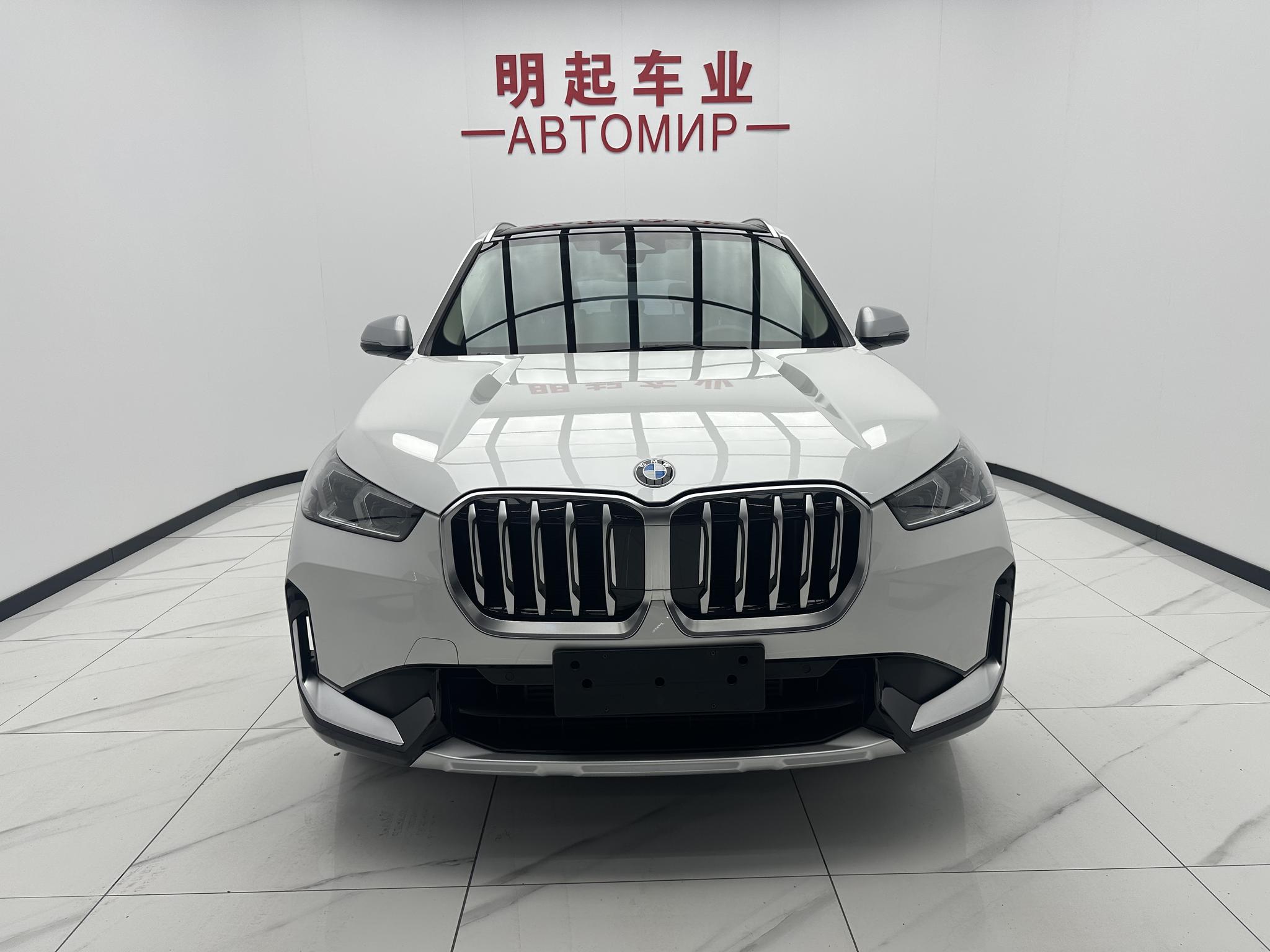 BMW X1 2023, фото 2