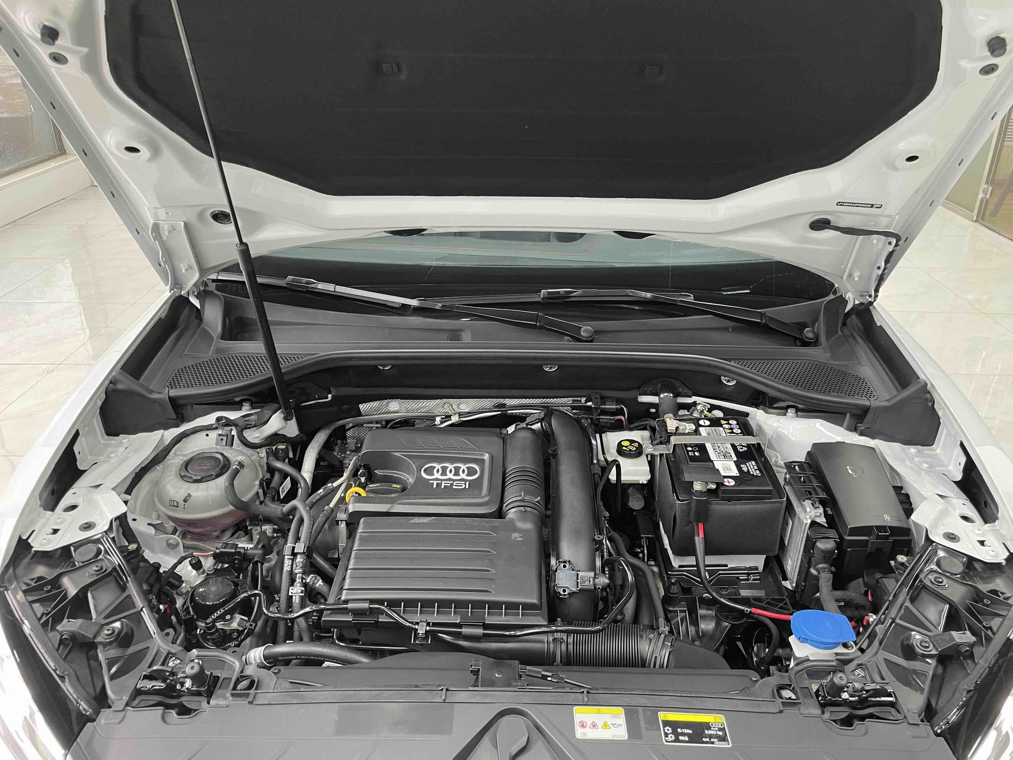 Audi Q2L 2022, фото 14