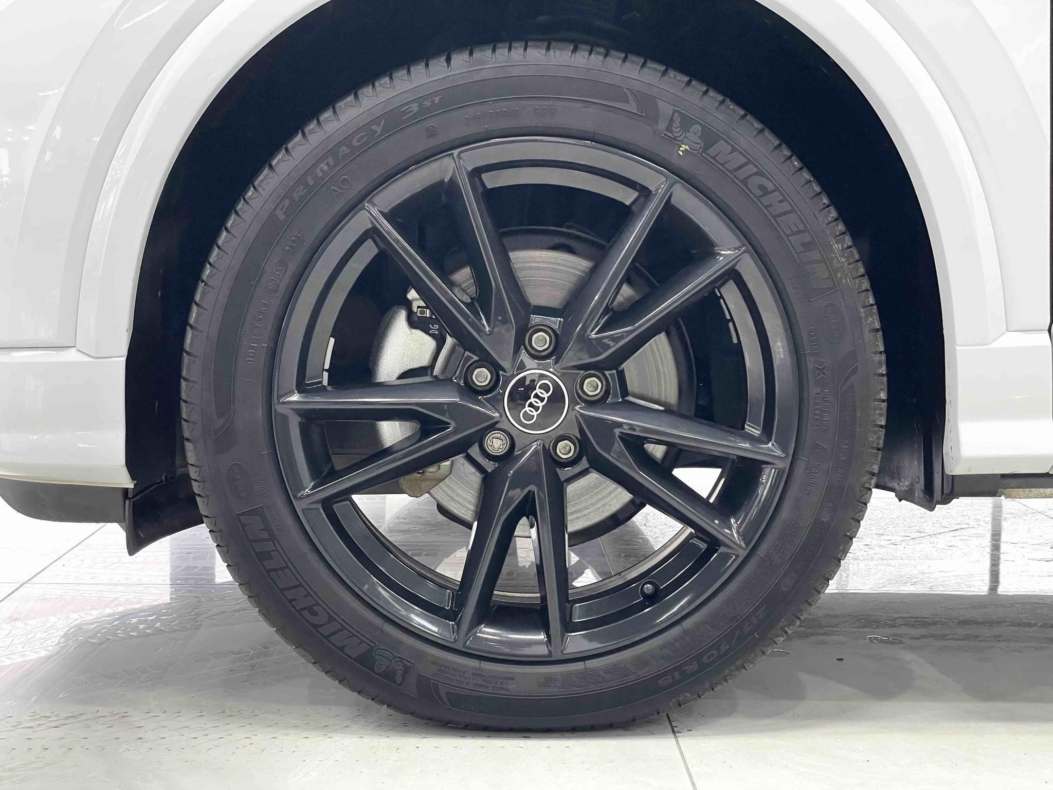 Audi Q2L 2022, фото 16