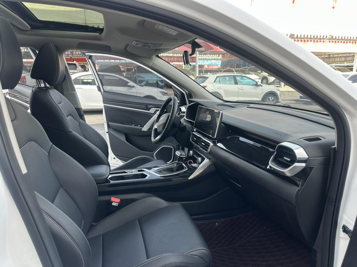 Geely Binyue 2025, фото 7