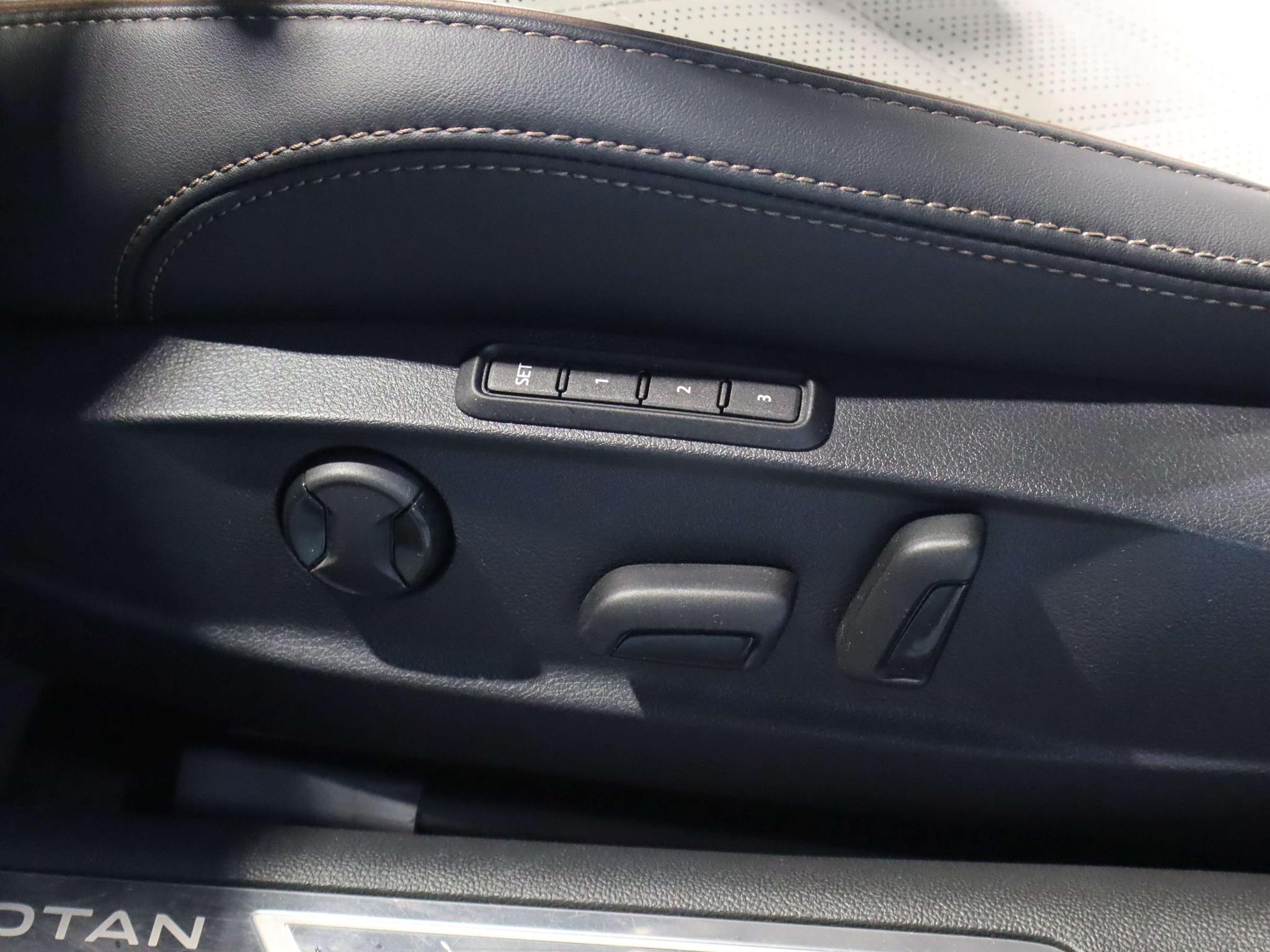 Volkswagen Passat 2023, фото 7