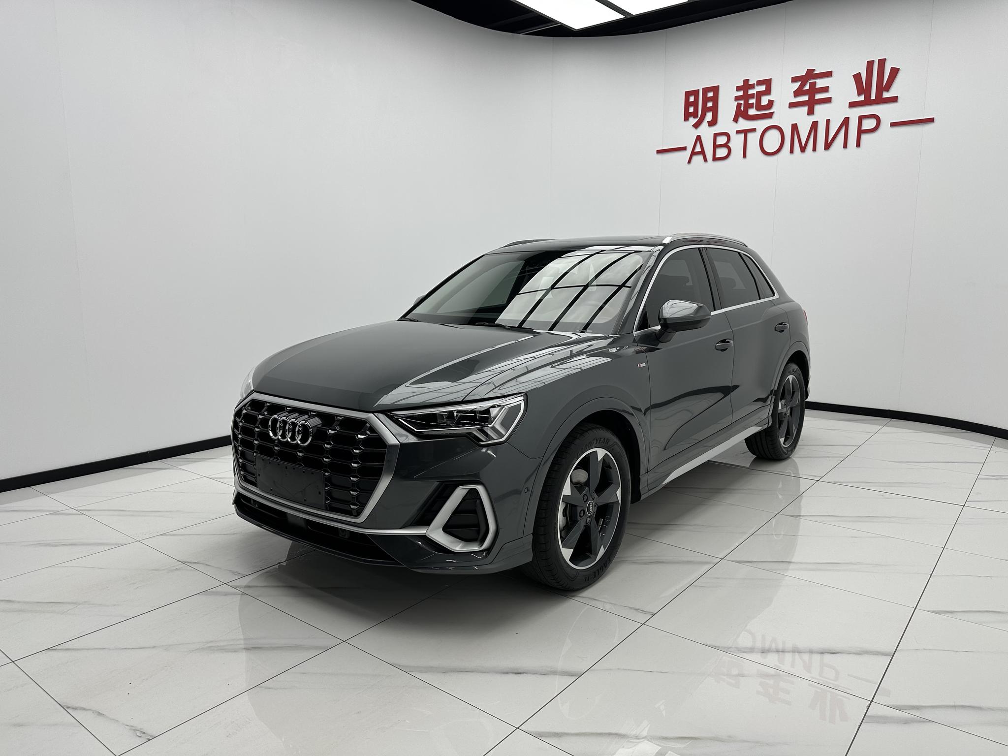 Audi Q3 2023, фото 4