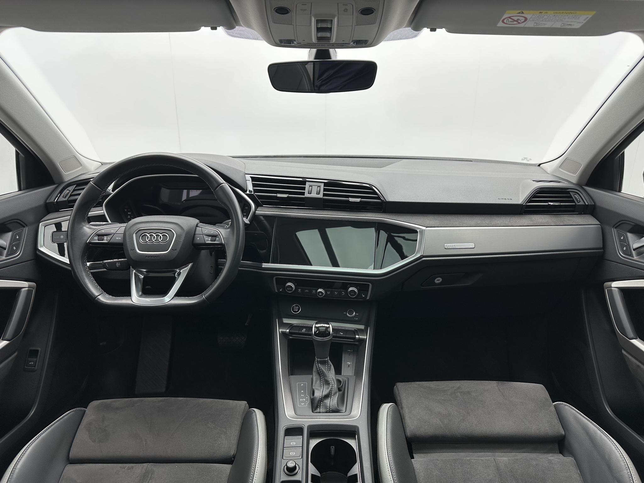 Audi Q3 2023, фото 7