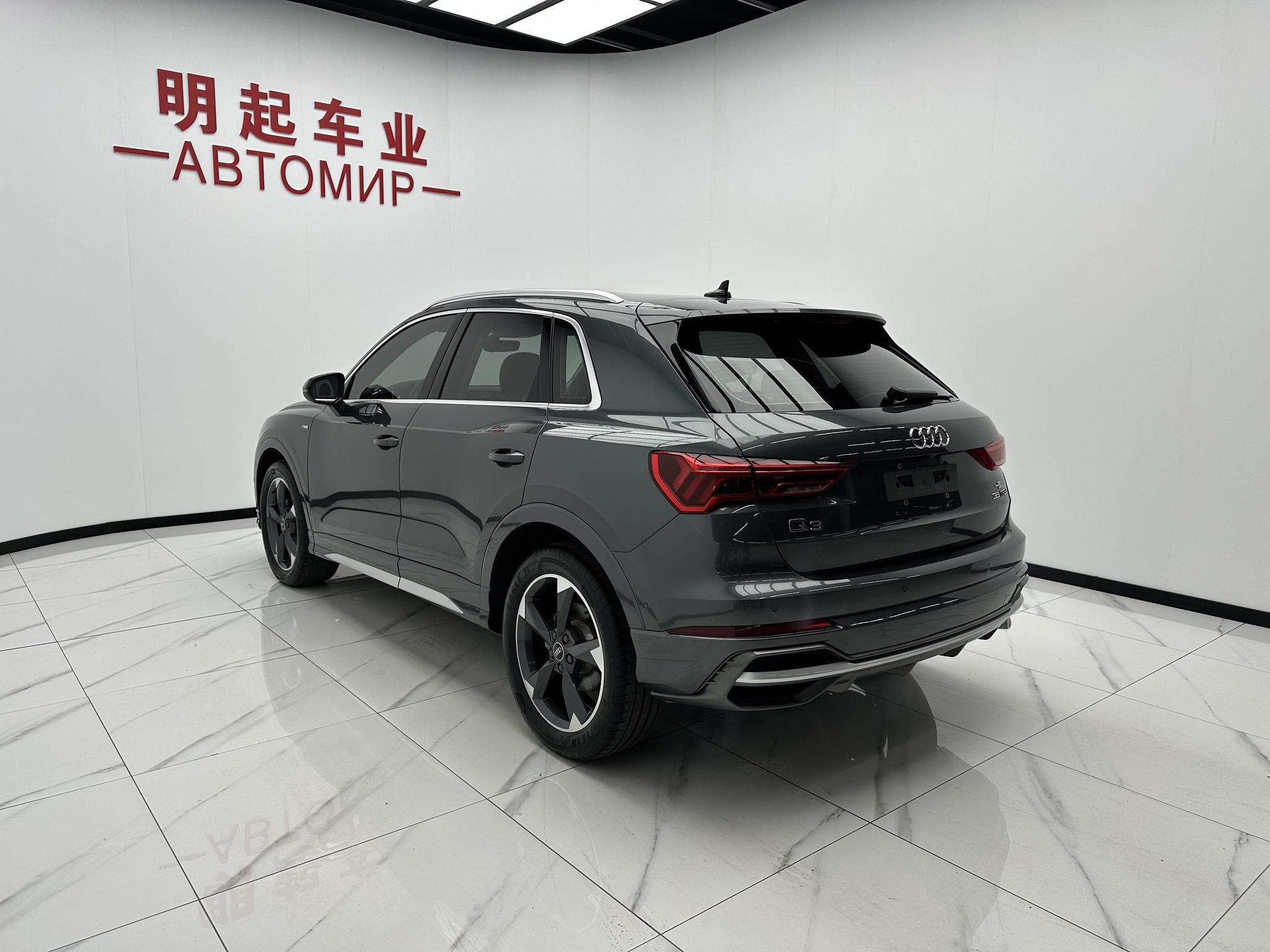 Audi Q3 2023, фото 8