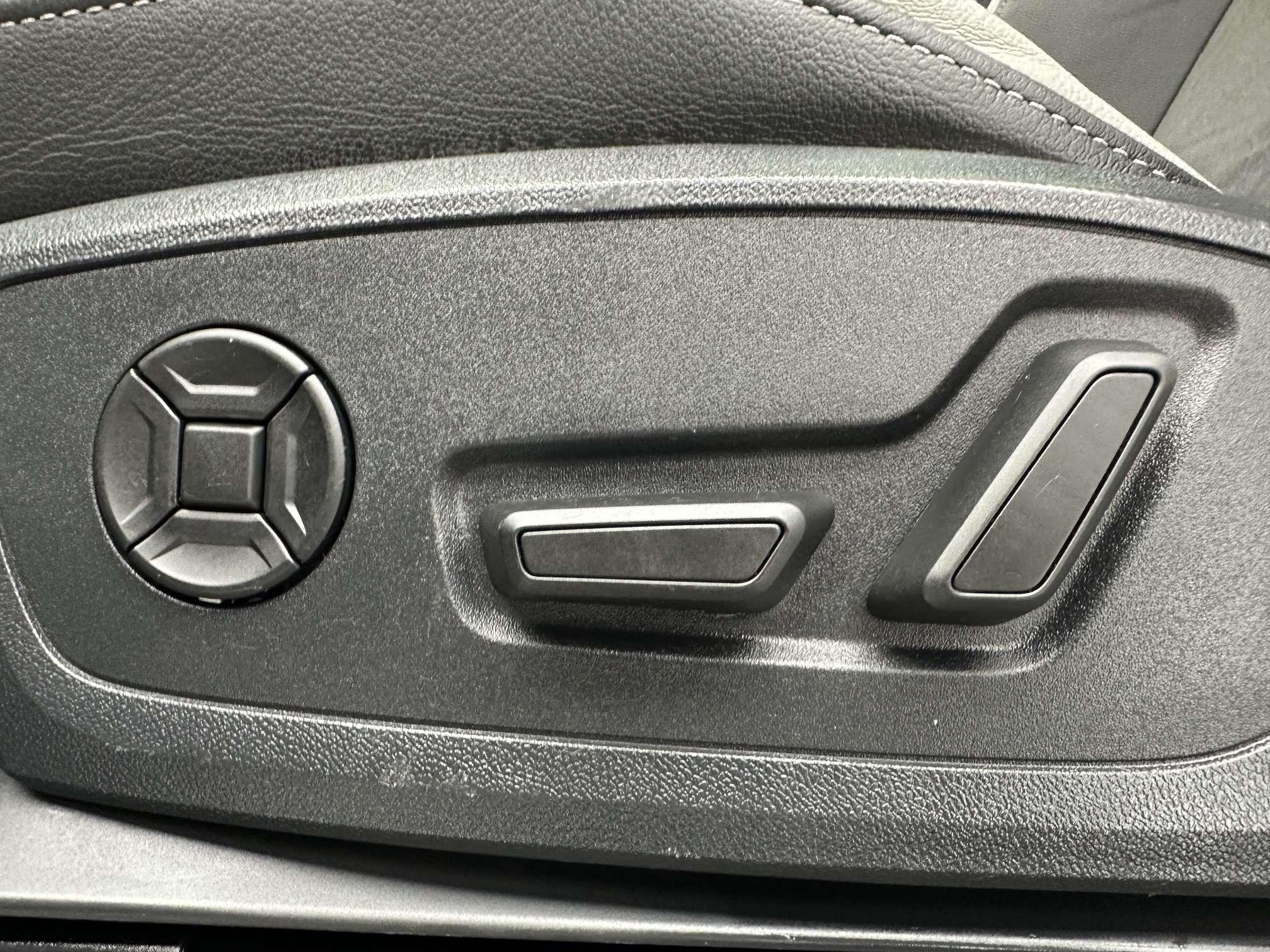 Audi Q3 2023, фото 13