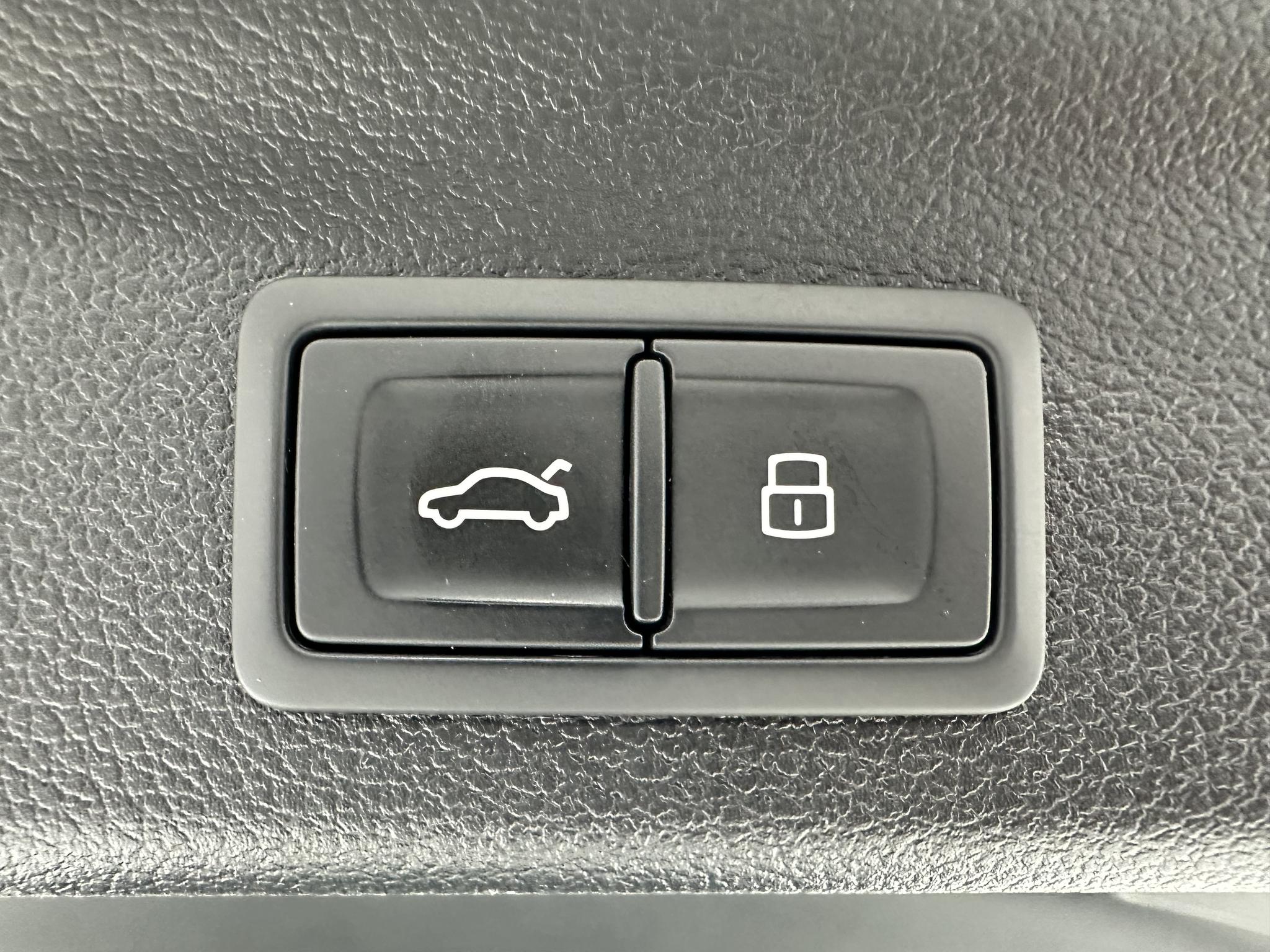 Audi Q3 2023, фото 17
