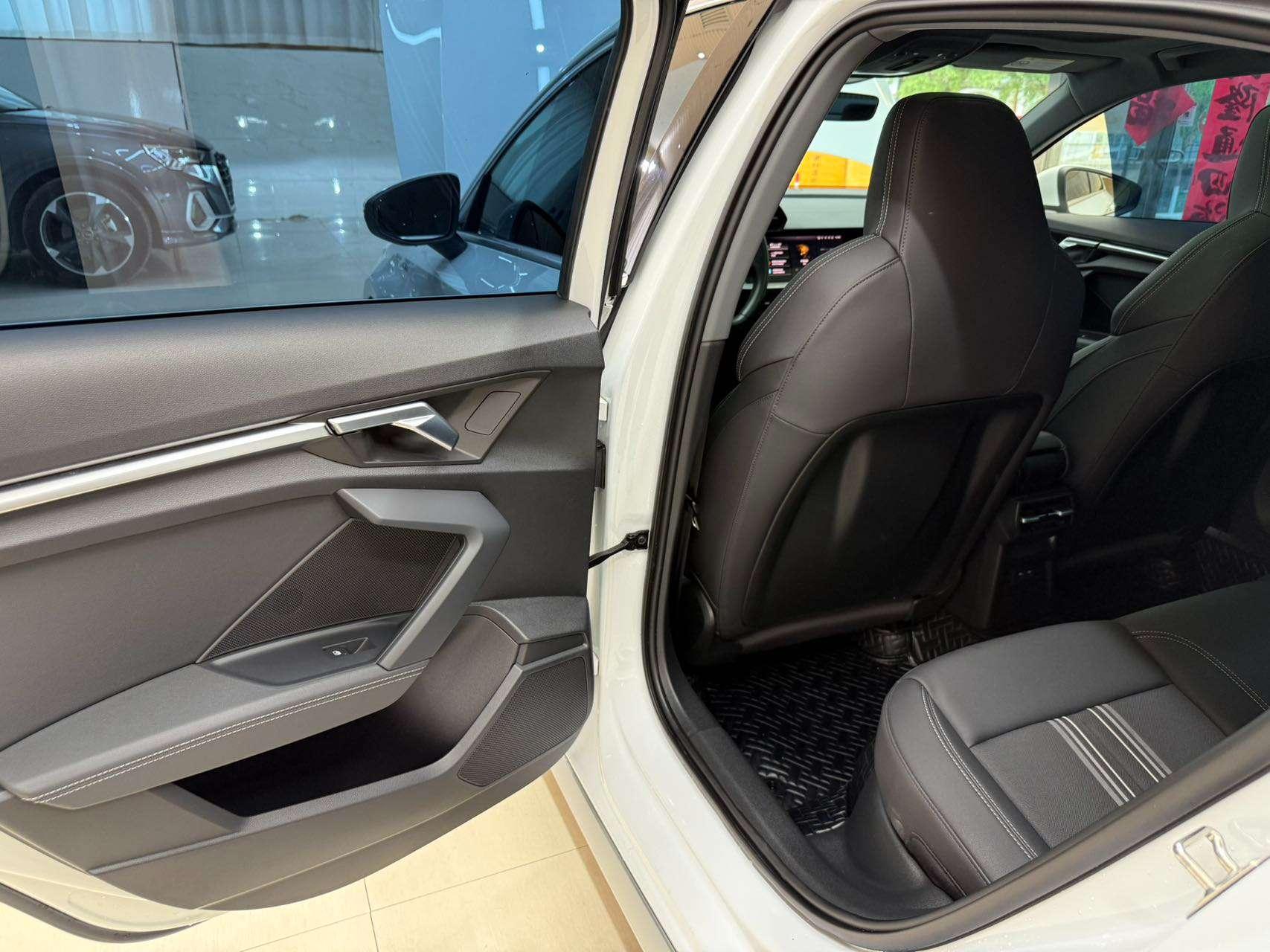 Audi A3 2022, фото 17