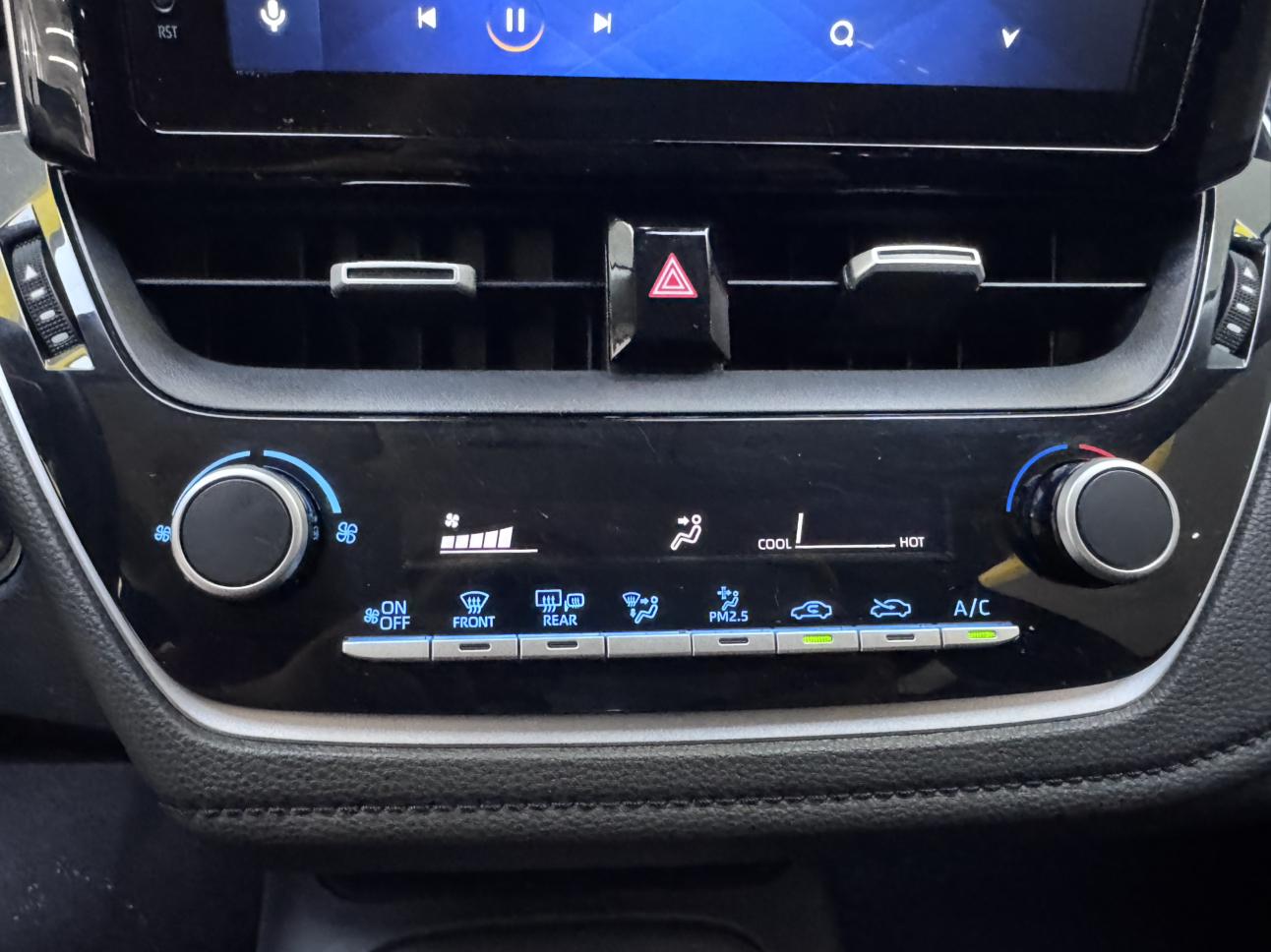 Toyota Corolla 2021, фото 17