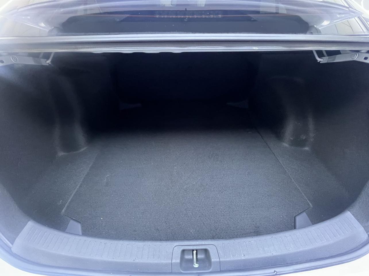 Toyota Corolla 2023, фото 16