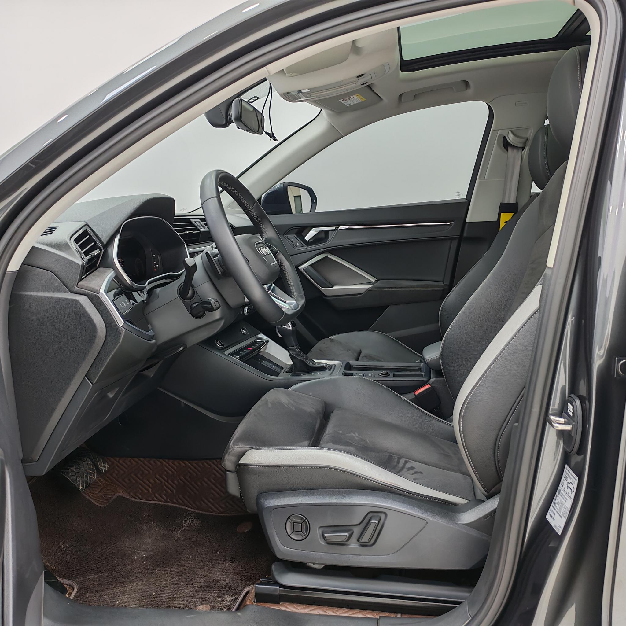 Audi Q3 2023, фото 7