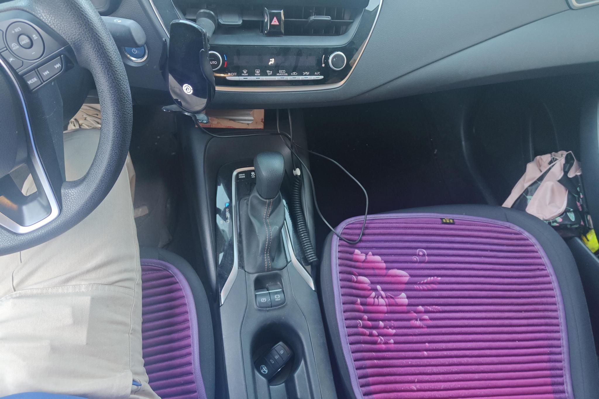 Toyota Corolla 2023, фото 16