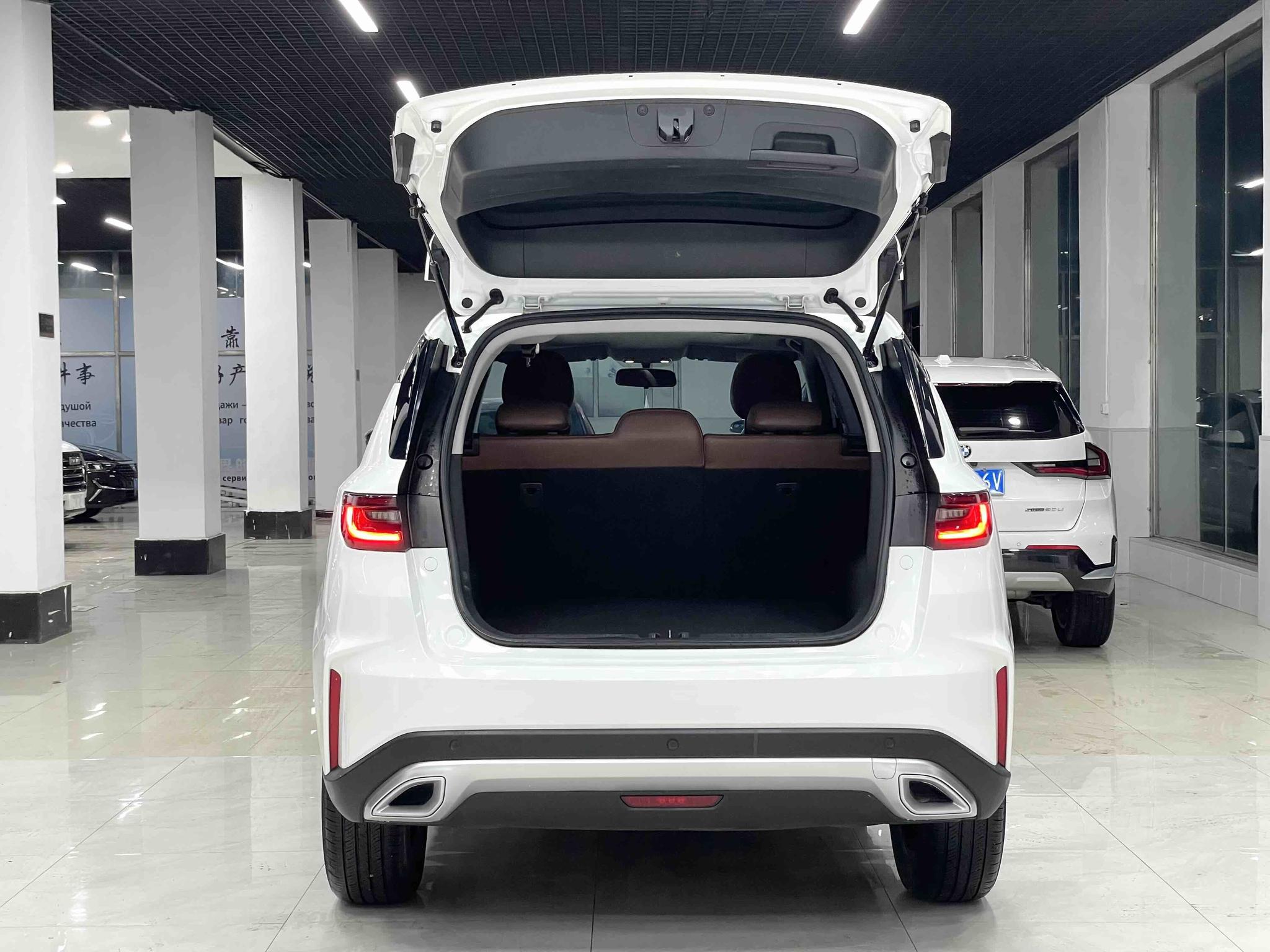 Geely Emgrand X6 2021, фото 15