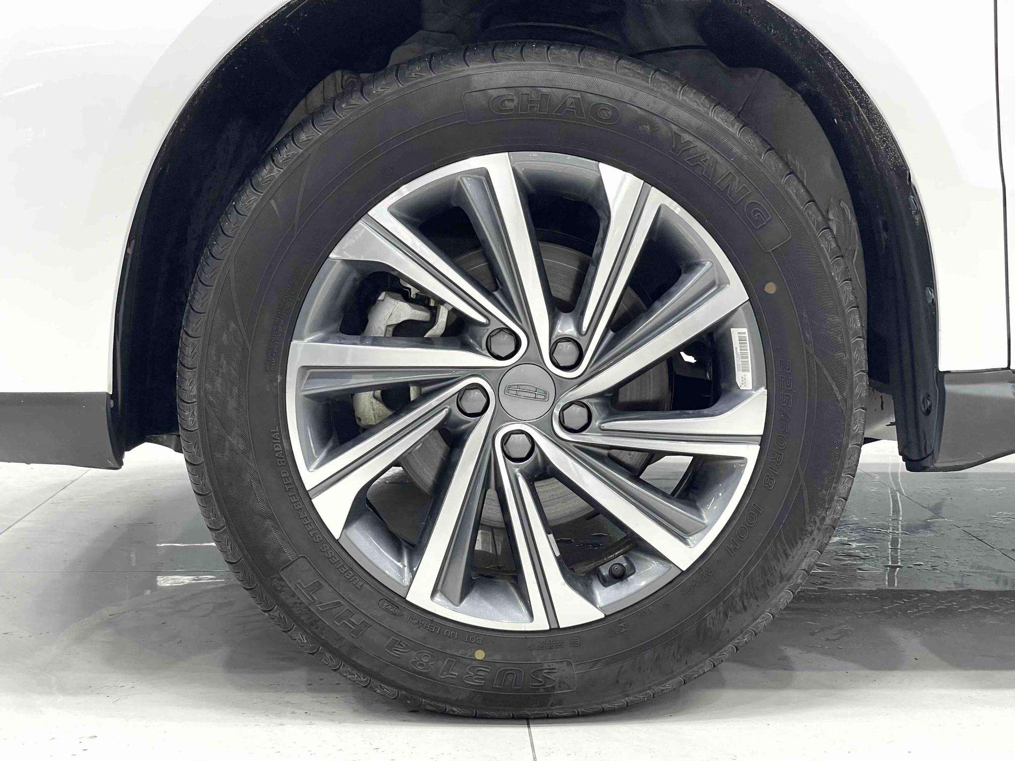 Geely Emgrand X6 2021, фото 16