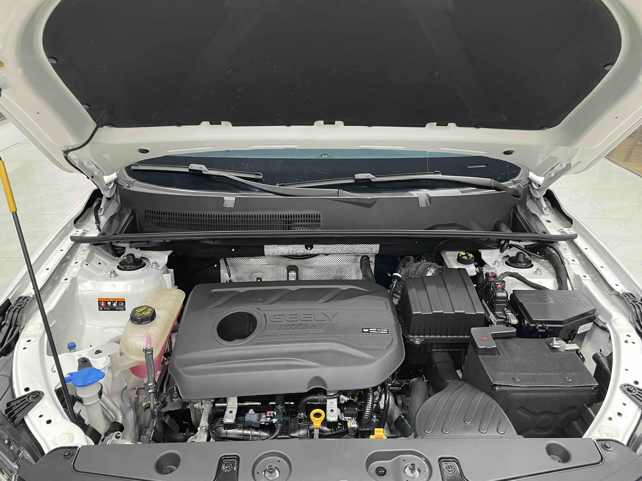 Geely Emgrand X6 2021, фото 17