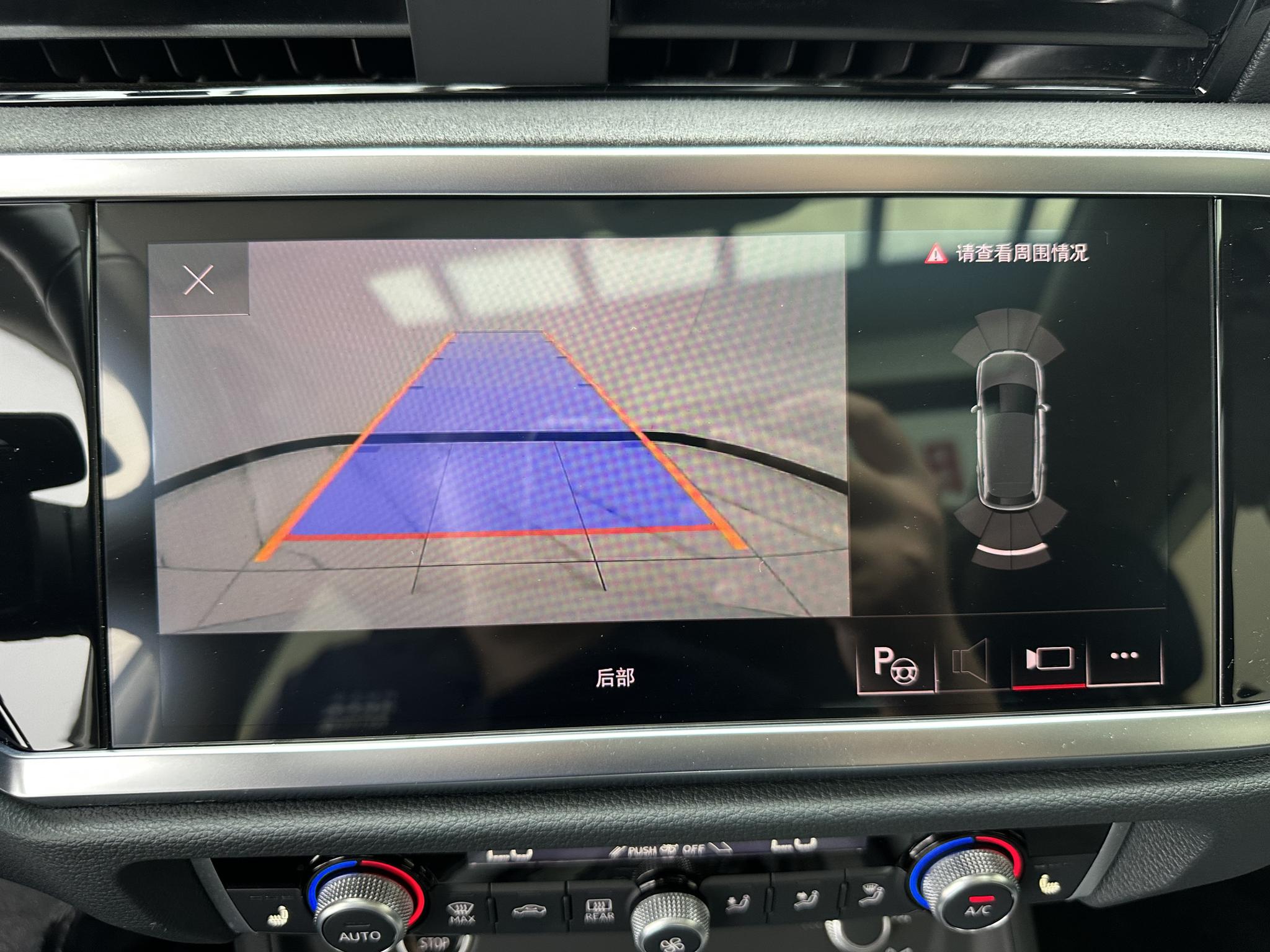 Audi Q3 2022, фото 16