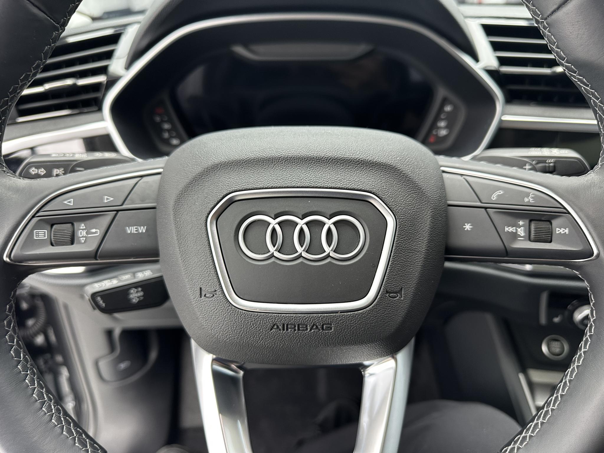 Audi Q3 2023, фото 14