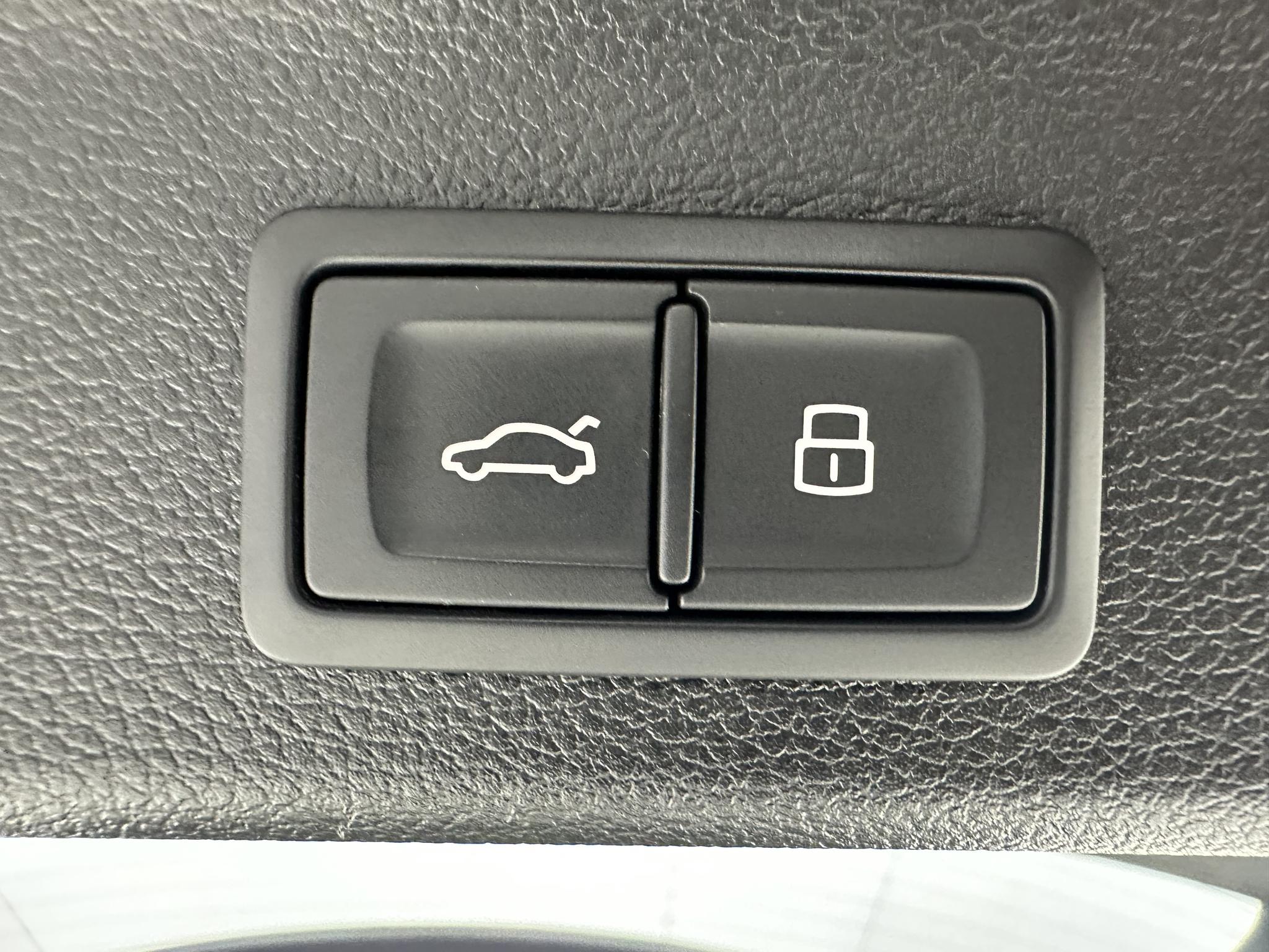 Audi Q3 2023, фото 17