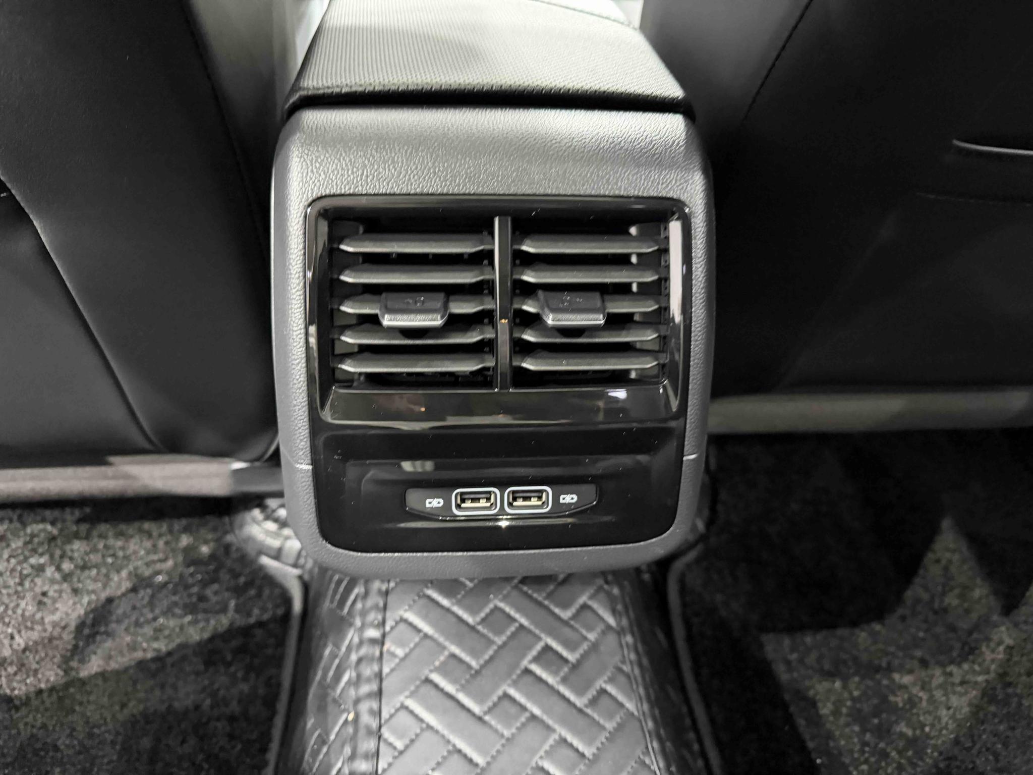 Volkswagen Jetta 2023, фото 12