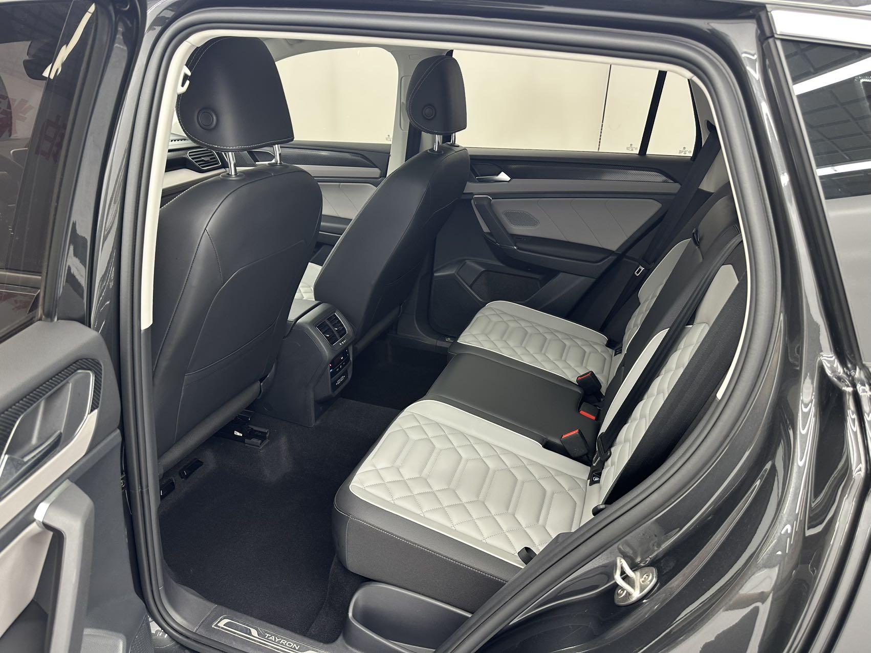 Volkswagen Tayron 2023, фото 15