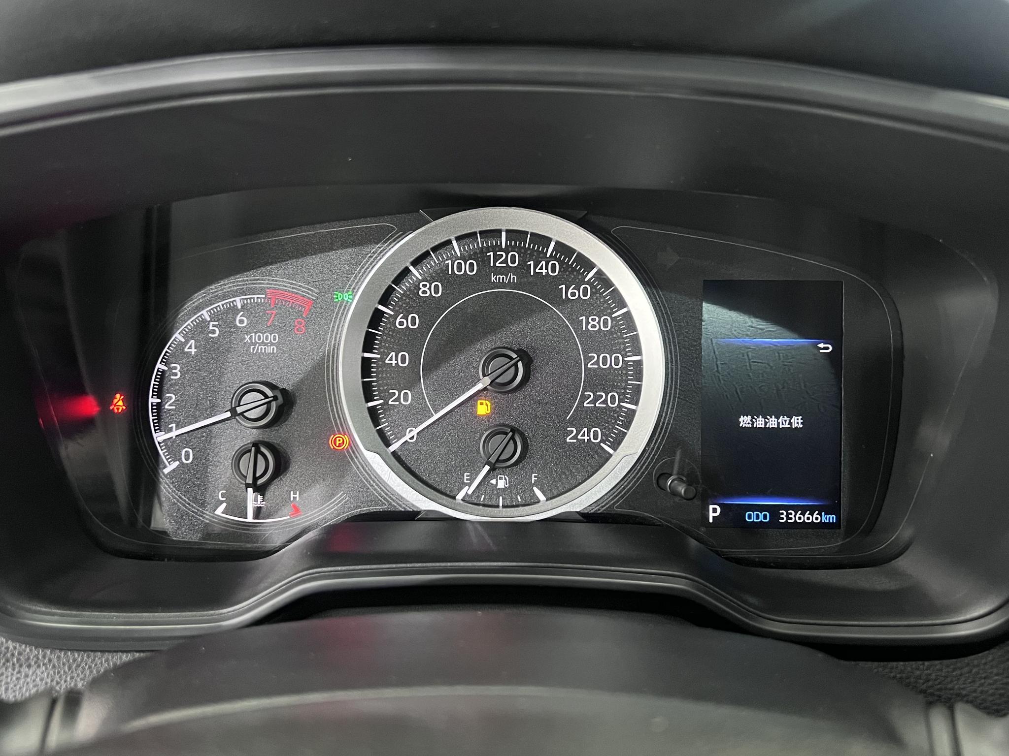 Toyota Corolla 2021, фото 13