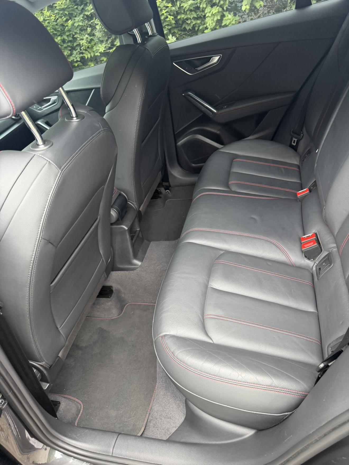 Audi Q2L 2022, фото 9