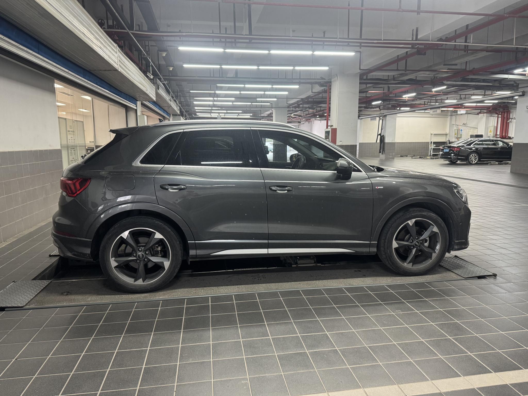 Audi Q3 2022, фото 7