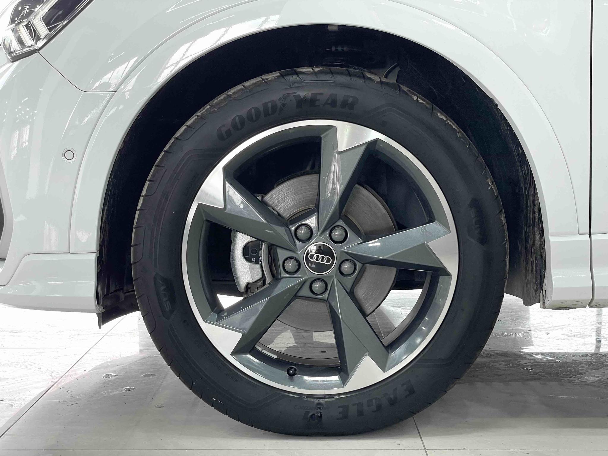 Audi Q3 2023, фото 15