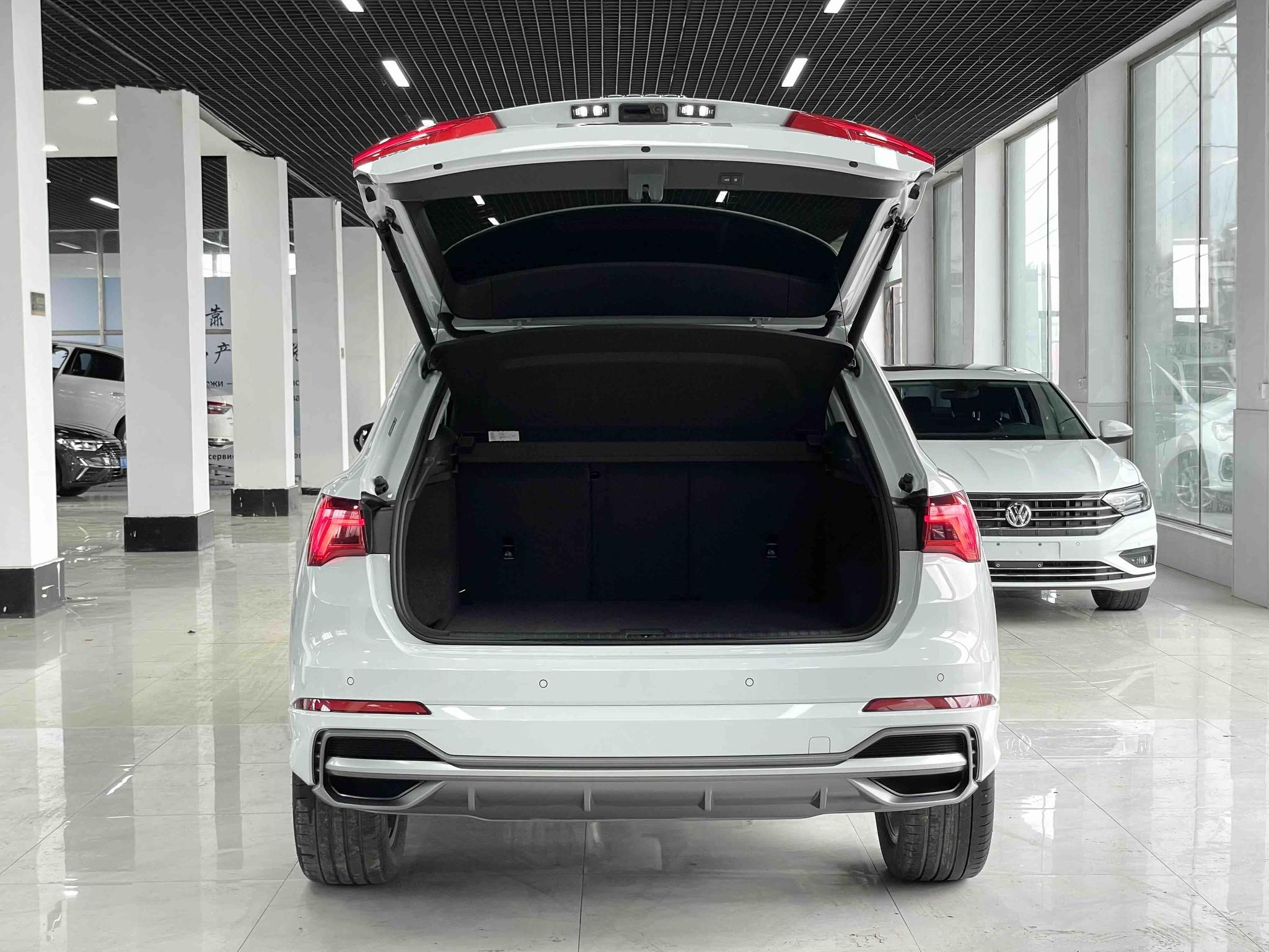 Audi Q3 2023, фото 17