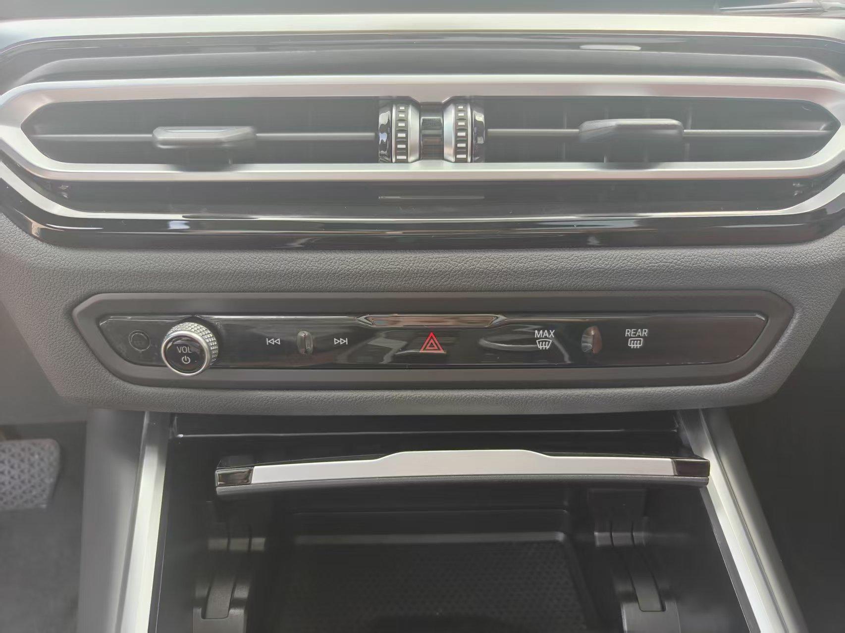 BMW 3 2023, фото 15